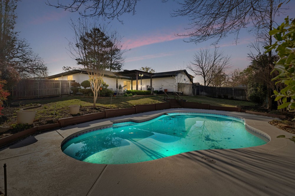 215 Stone Canyon Drive