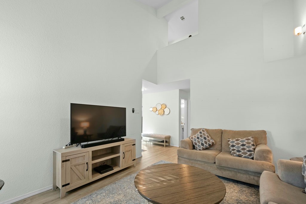 815 Summercreek Drive