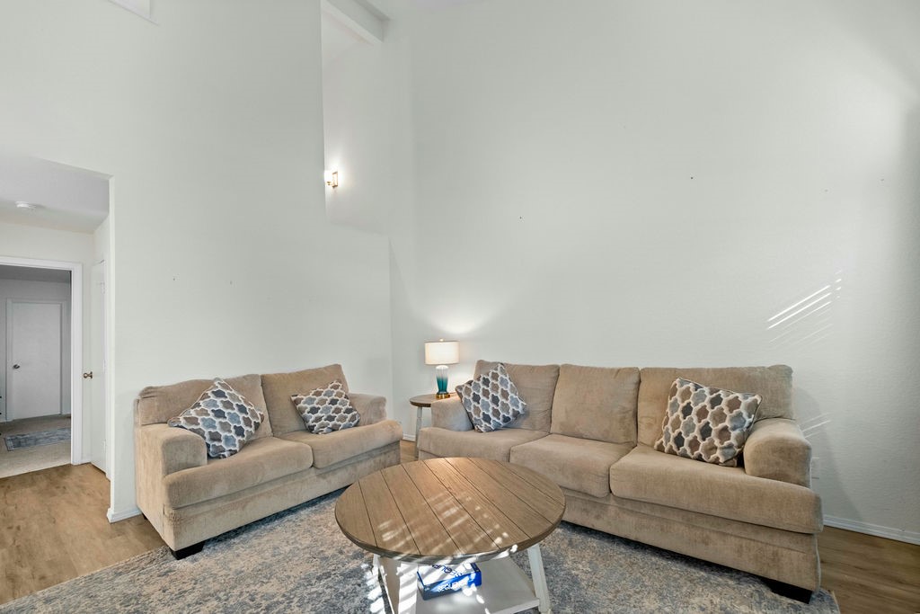 815 Summercreek Drive