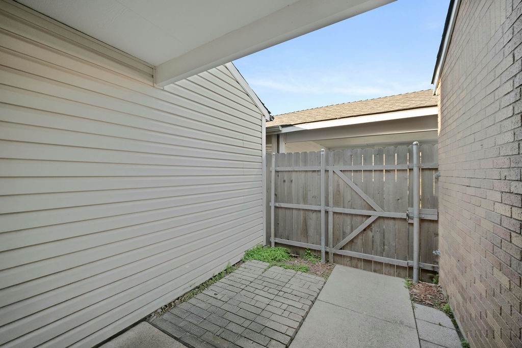 815 Summercreek Drive