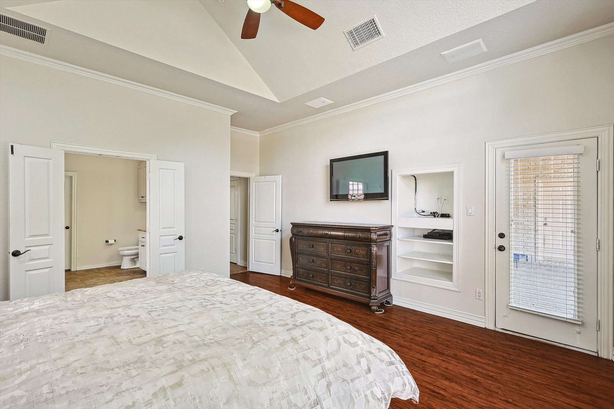 1127 Christopher Court