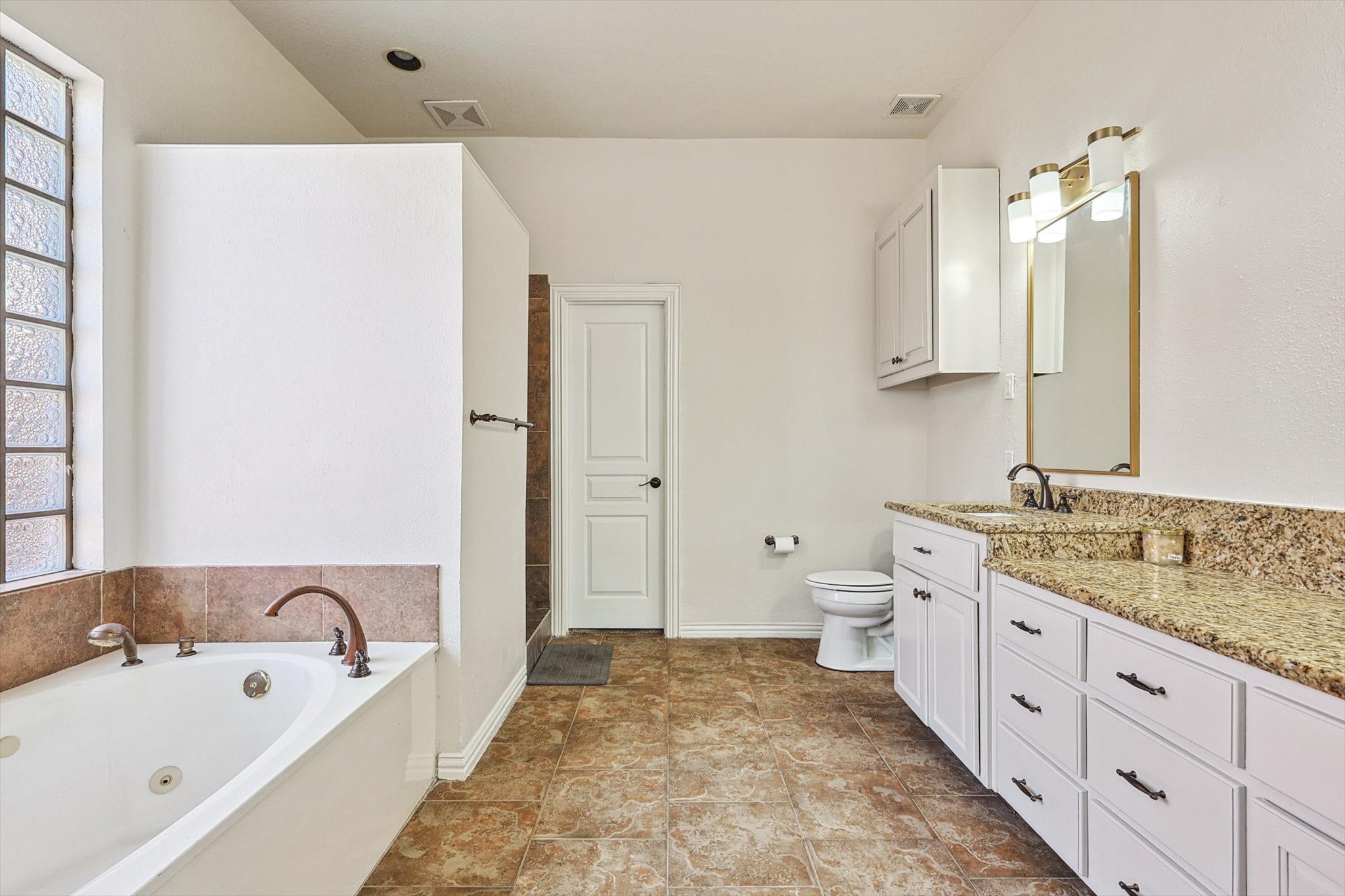 1127 Christopher Court