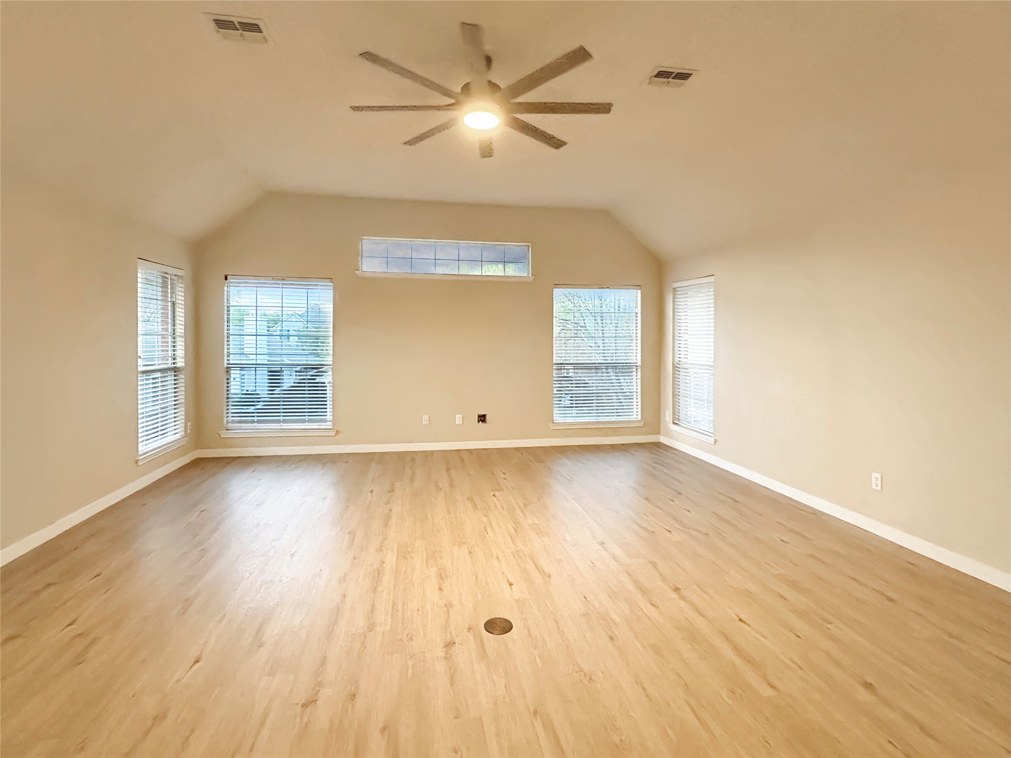 11612 Alexandria Drive