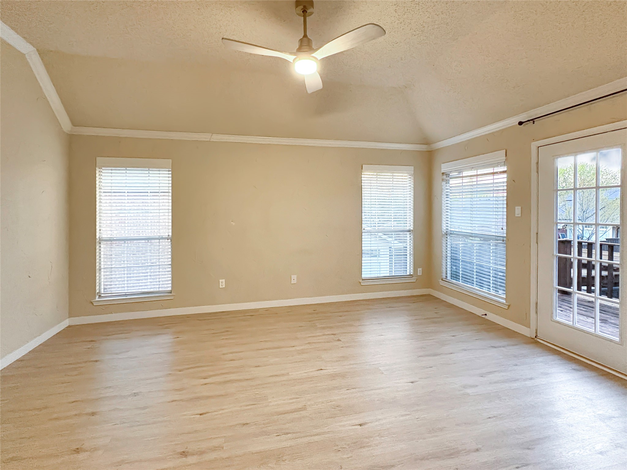11612 Alexandria Drive