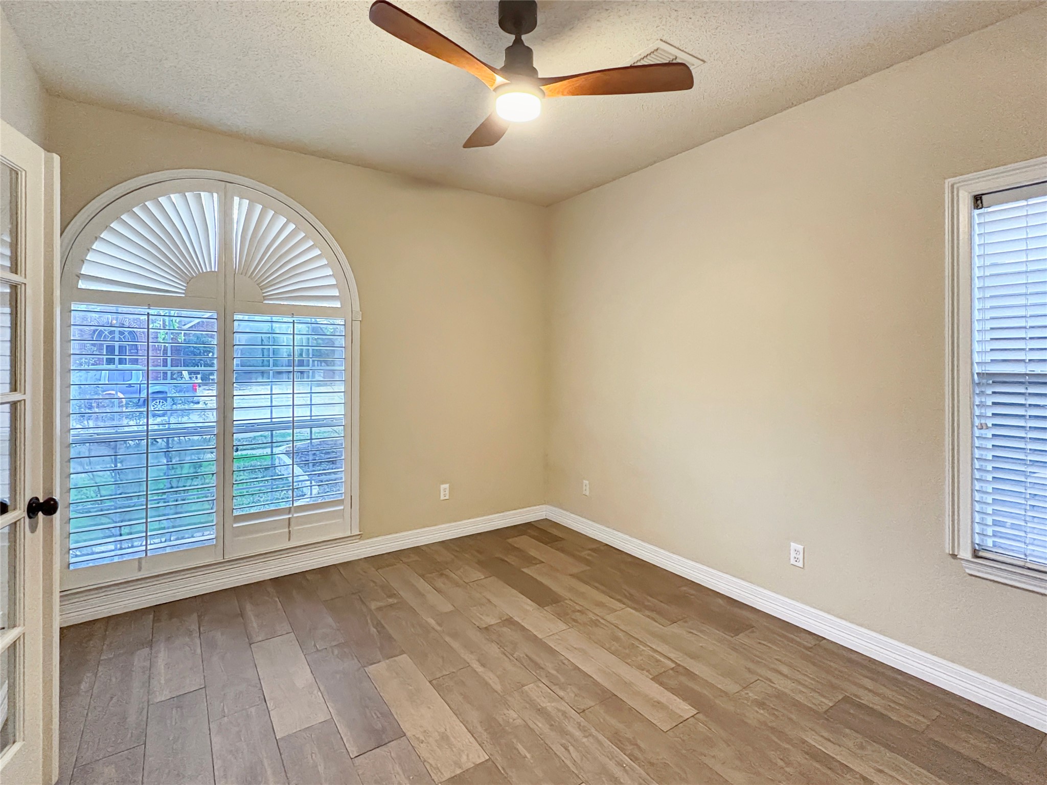 11612 Alexandria Drive