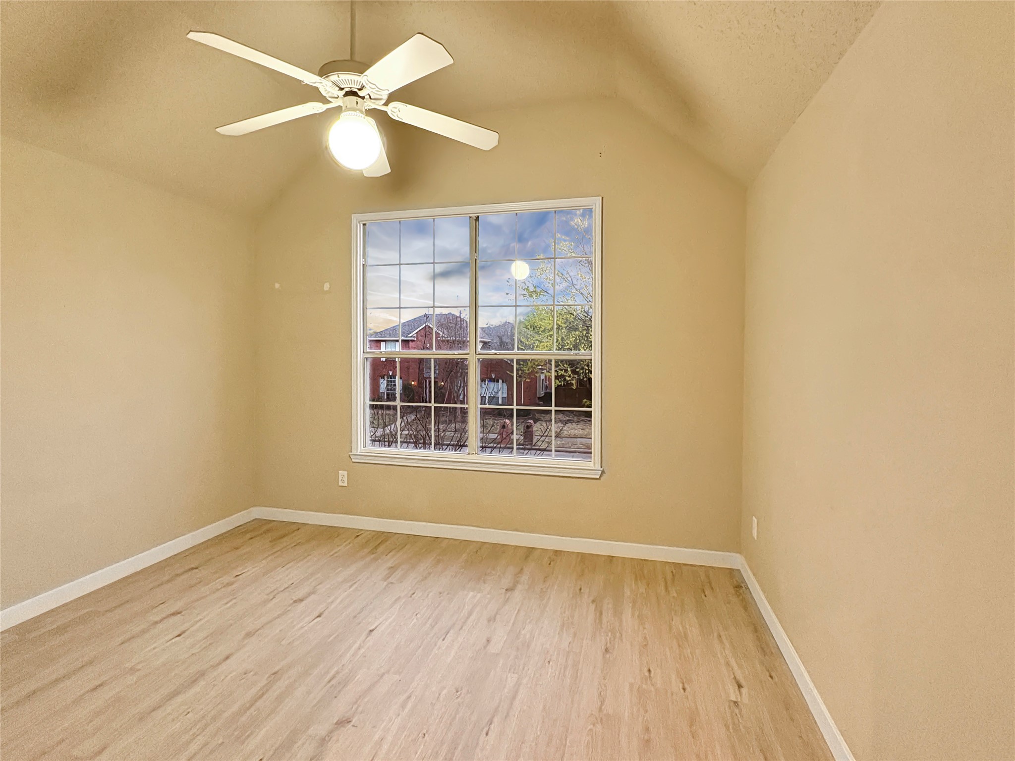 11612 Alexandria Drive