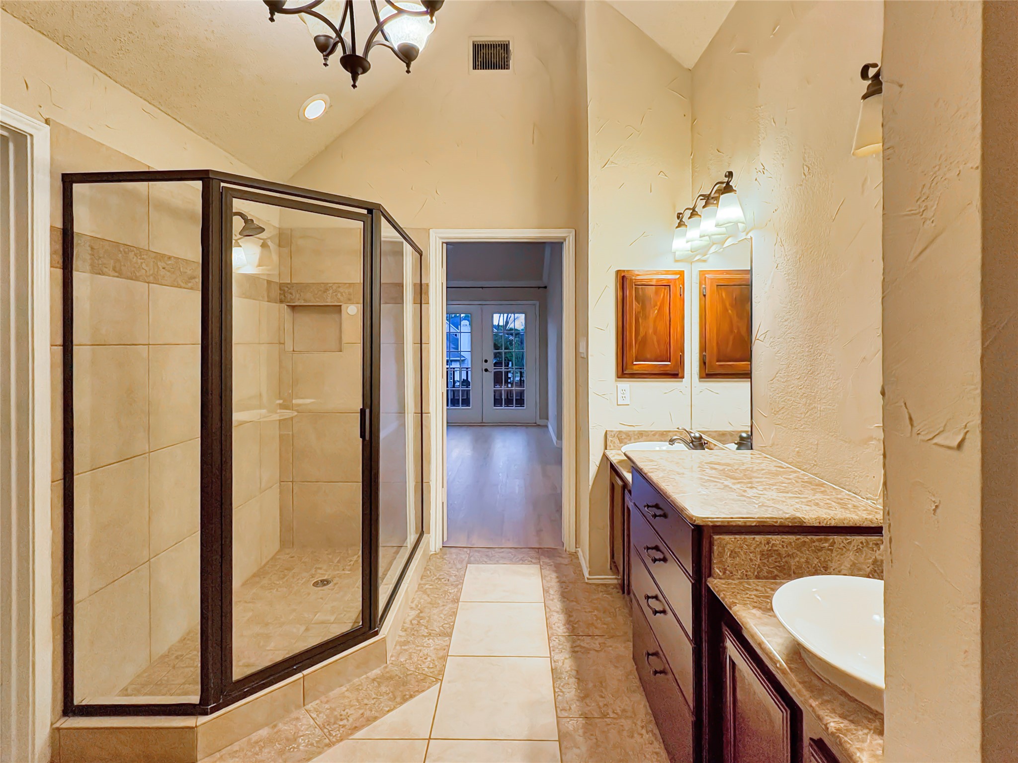 11612 Alexandria Drive