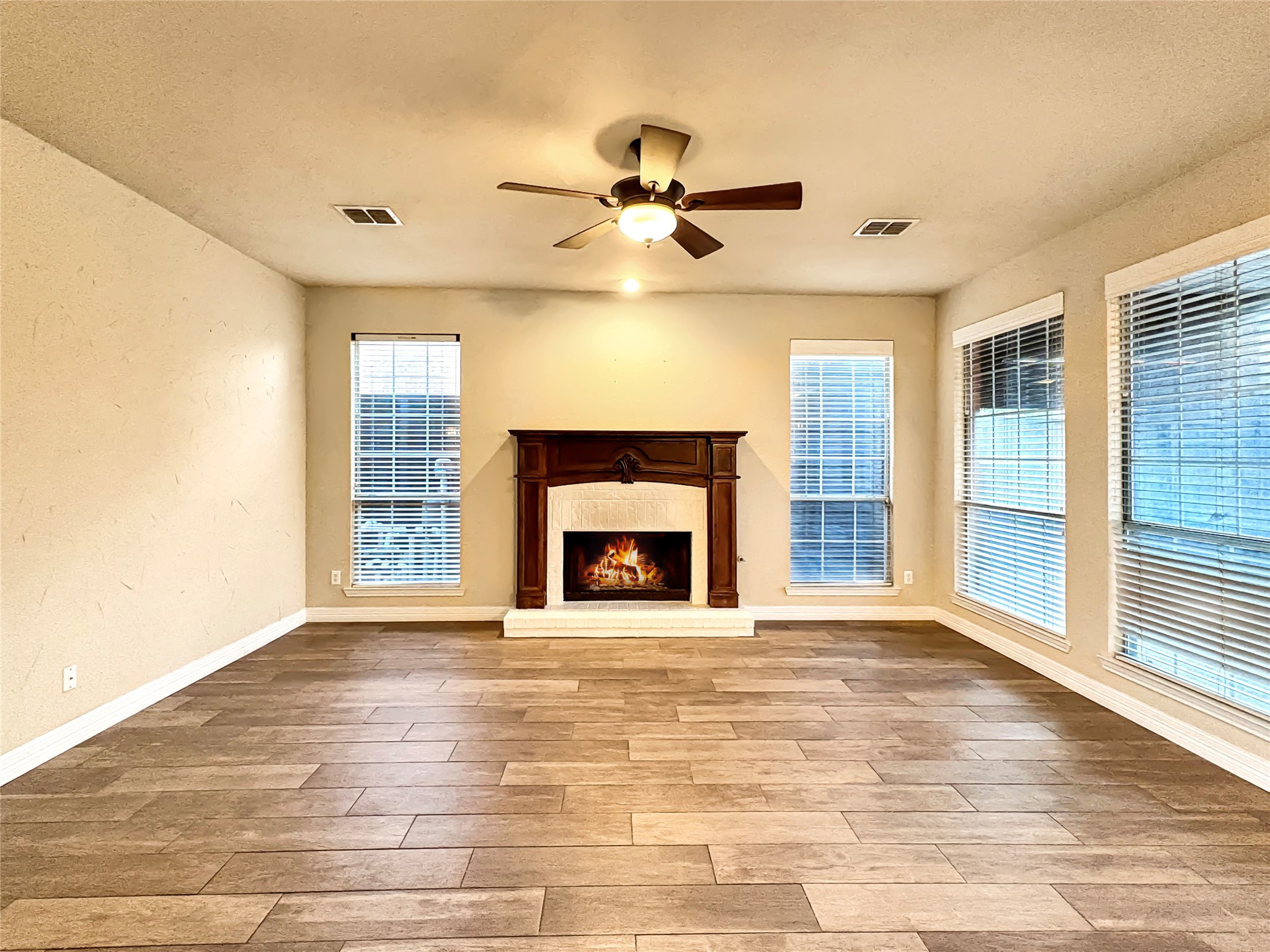 11612 Alexandria Drive