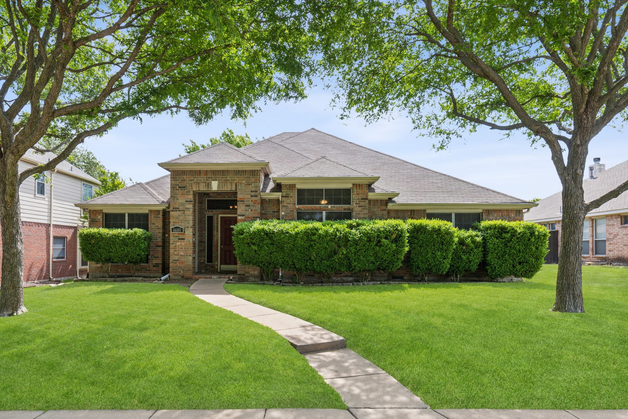 6680 Canterbury Drive
