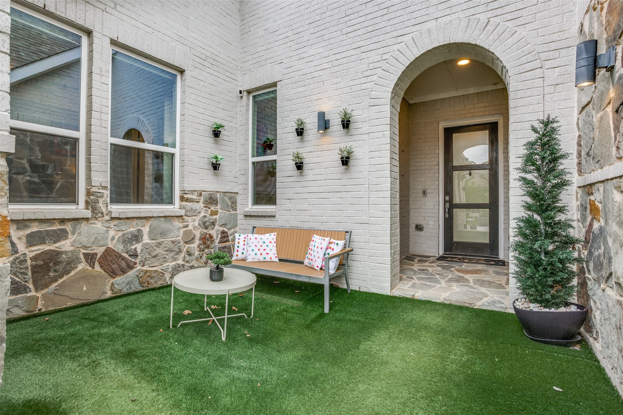 6916 Golf Club Drive