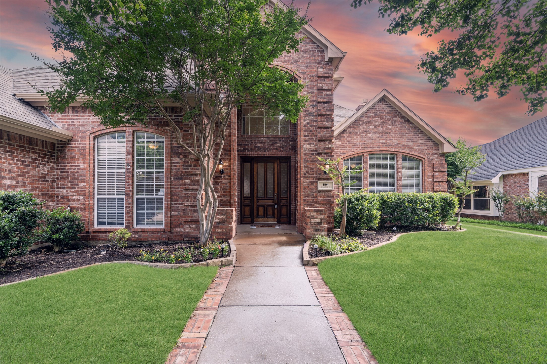 1104 Shadetree Lane