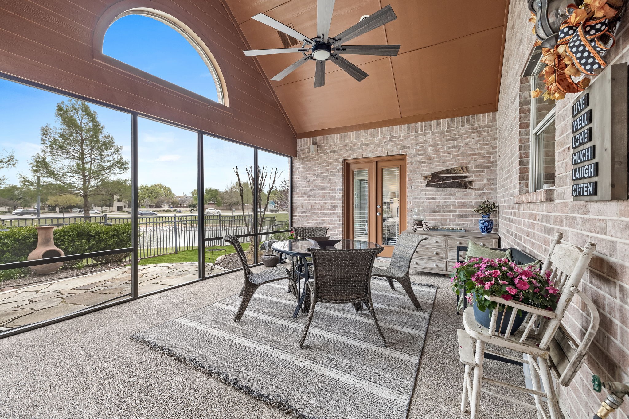 8864 Broken Bend Lane