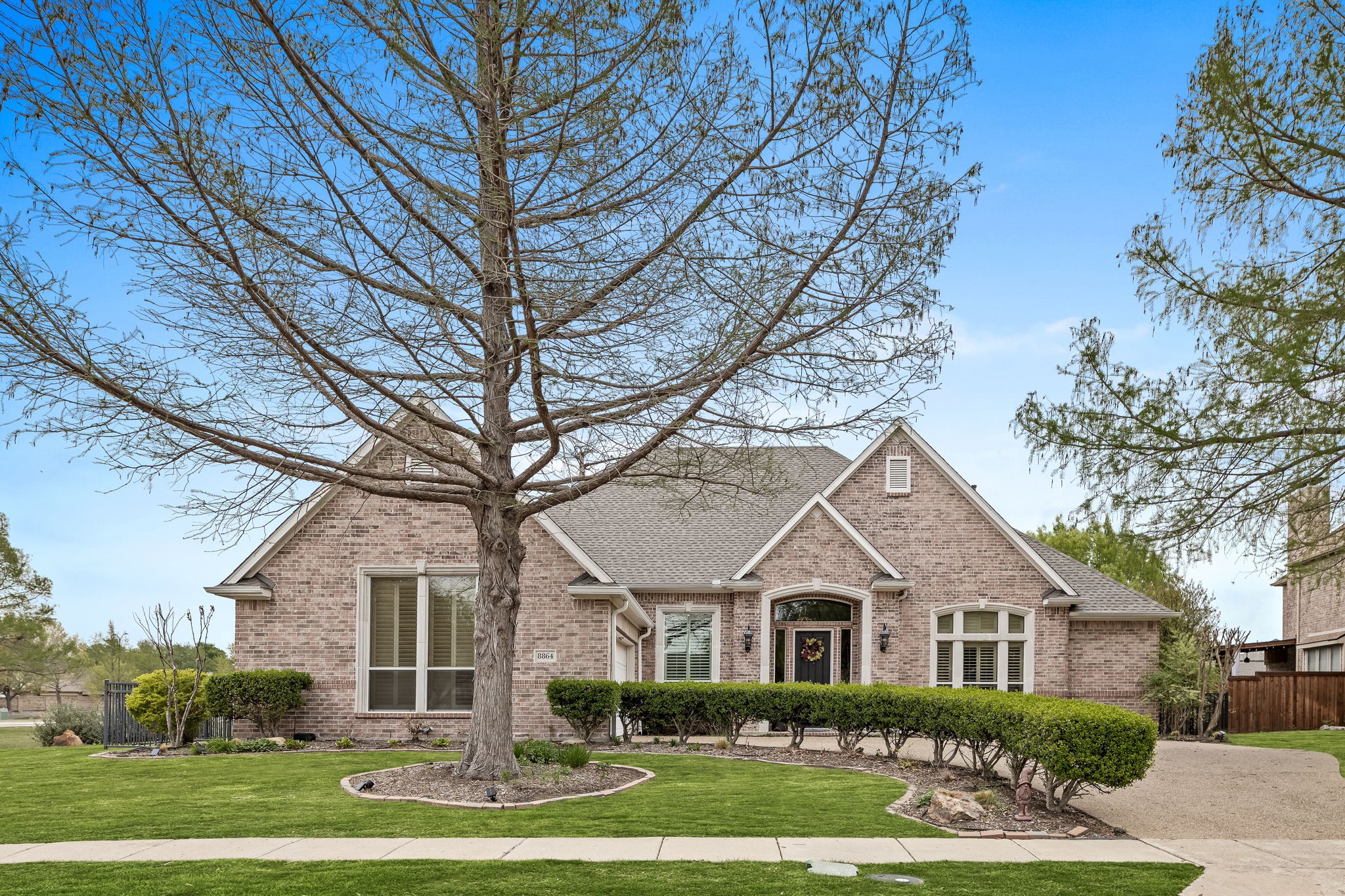8864 Broken Bend Lane
