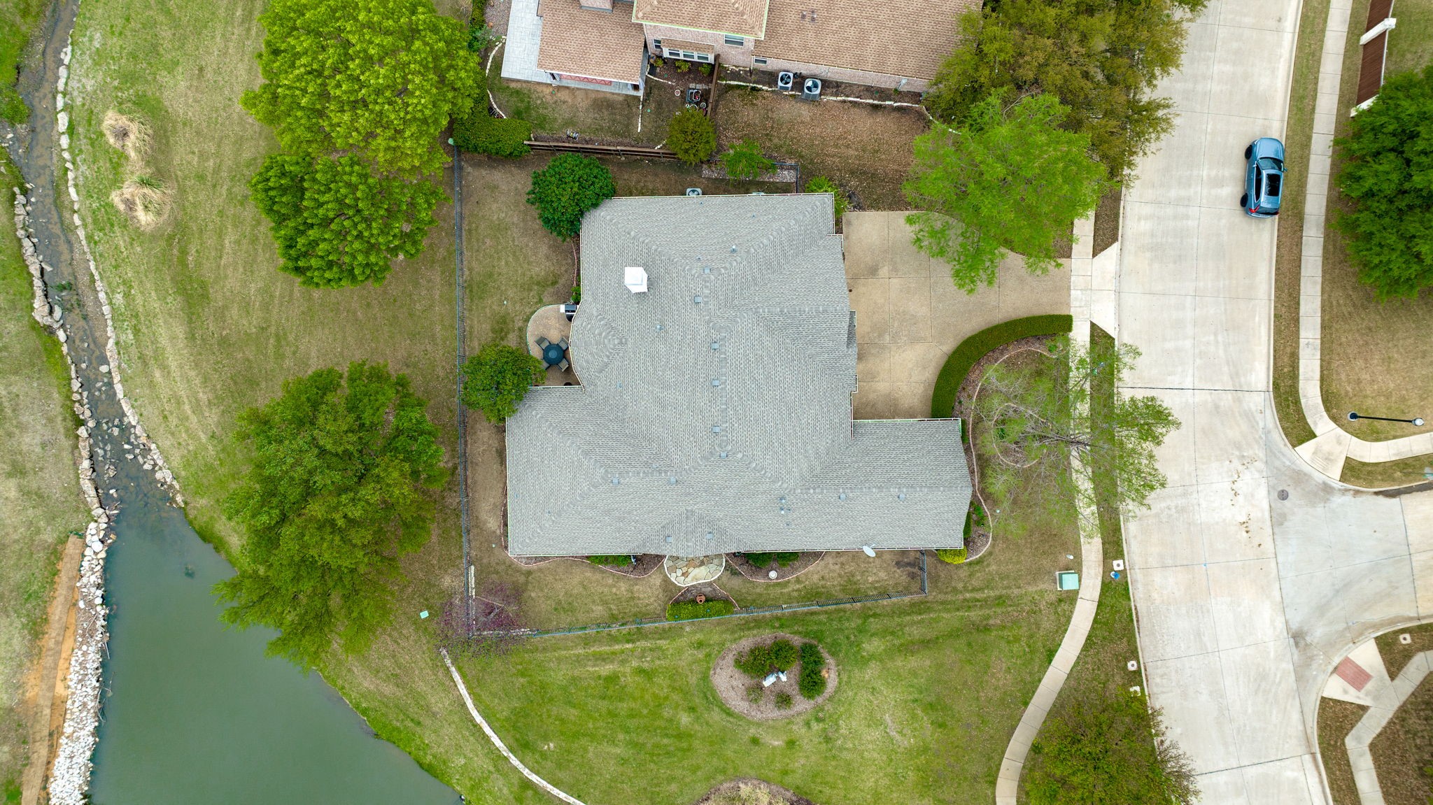 8864 Broken Bend Lane