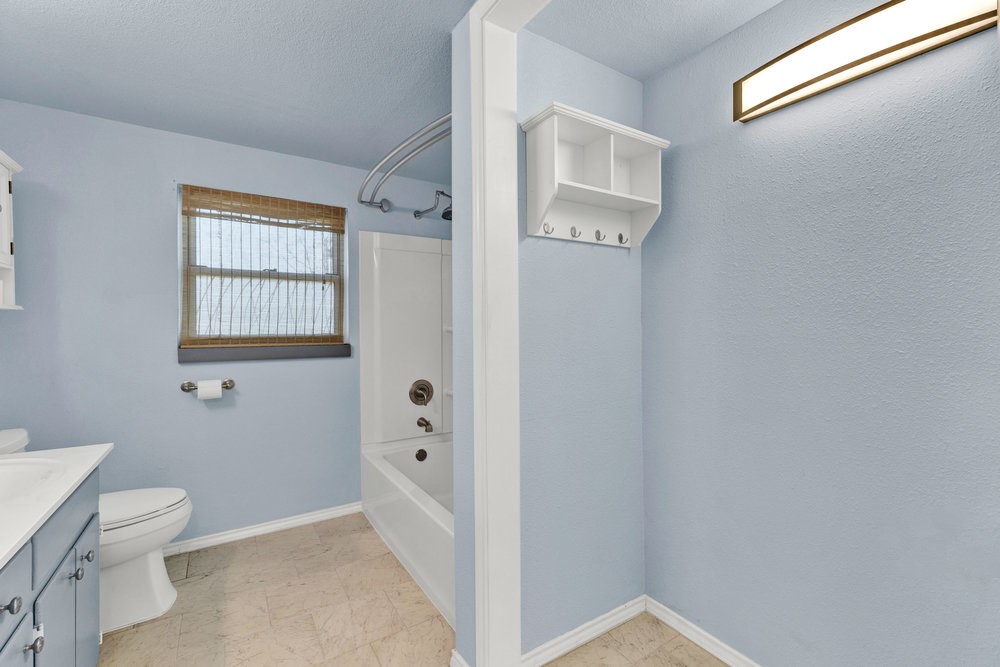 3505 Sunnydale Lane