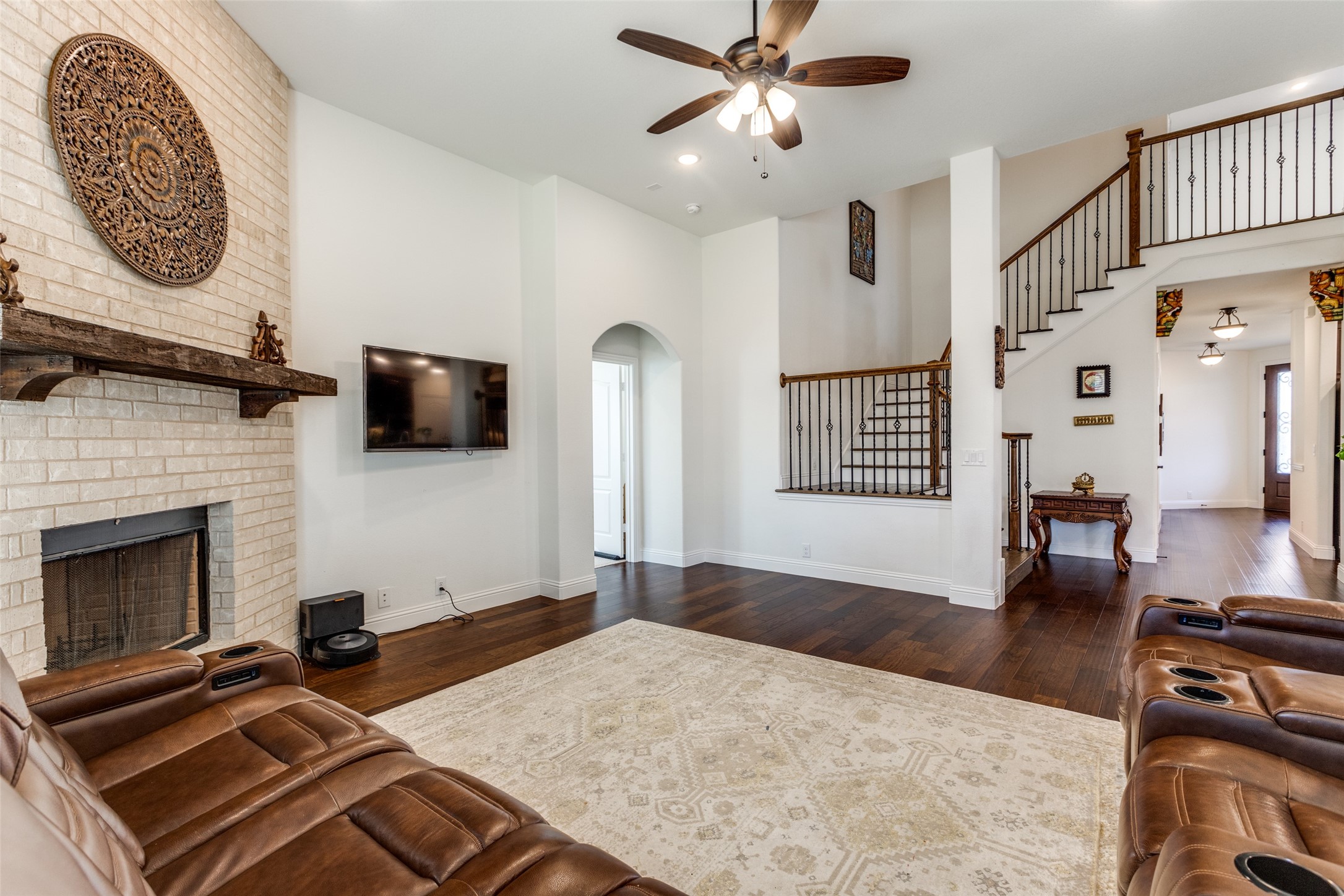 1708 Benny Lane