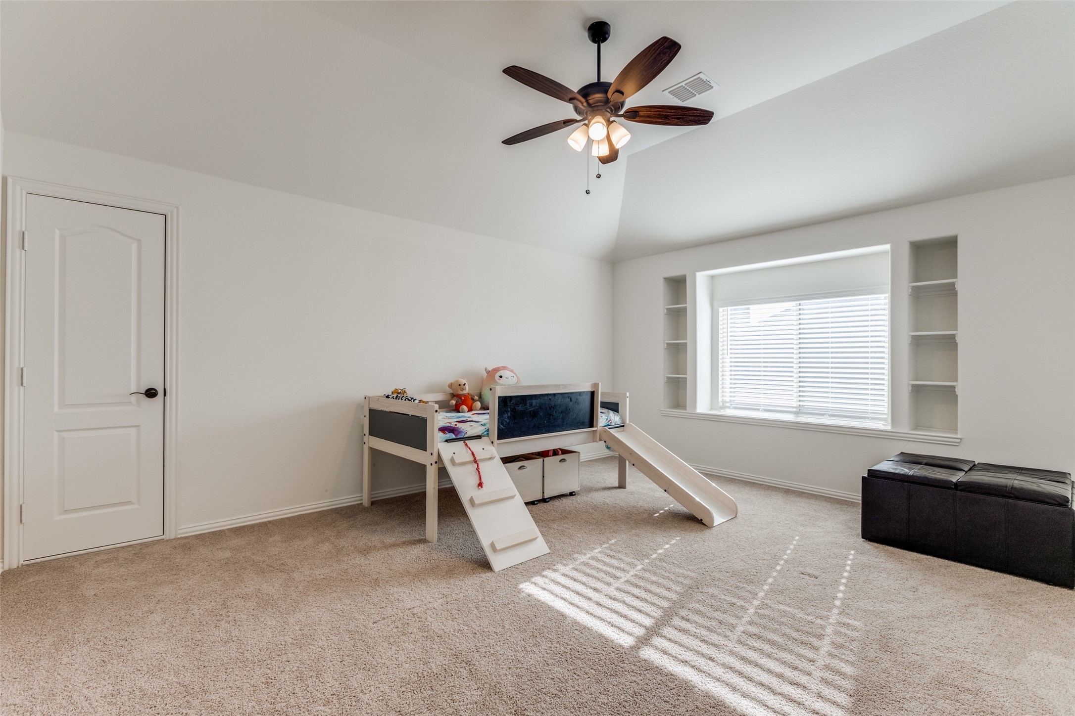 1708 Benny Lane