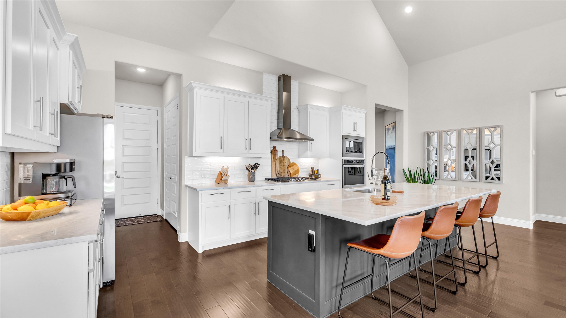 2452 Horsetail Road
