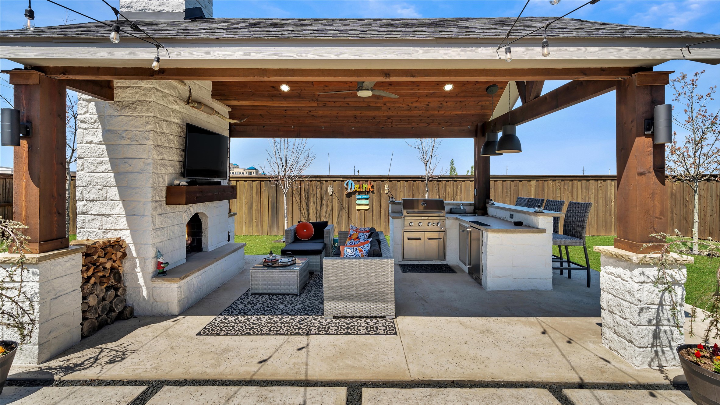 2452 Horsetail Road