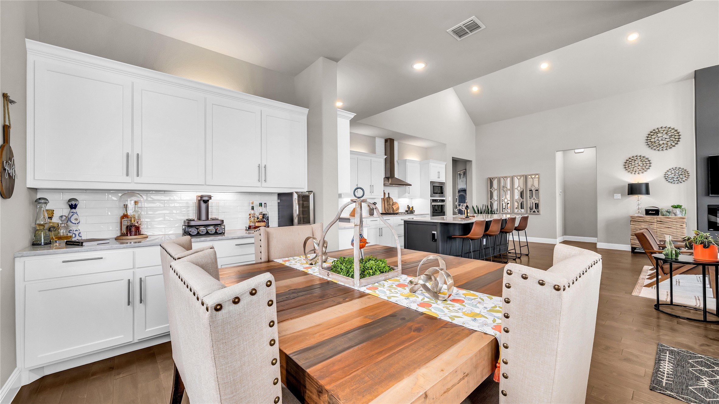 2452 Horsetail Road