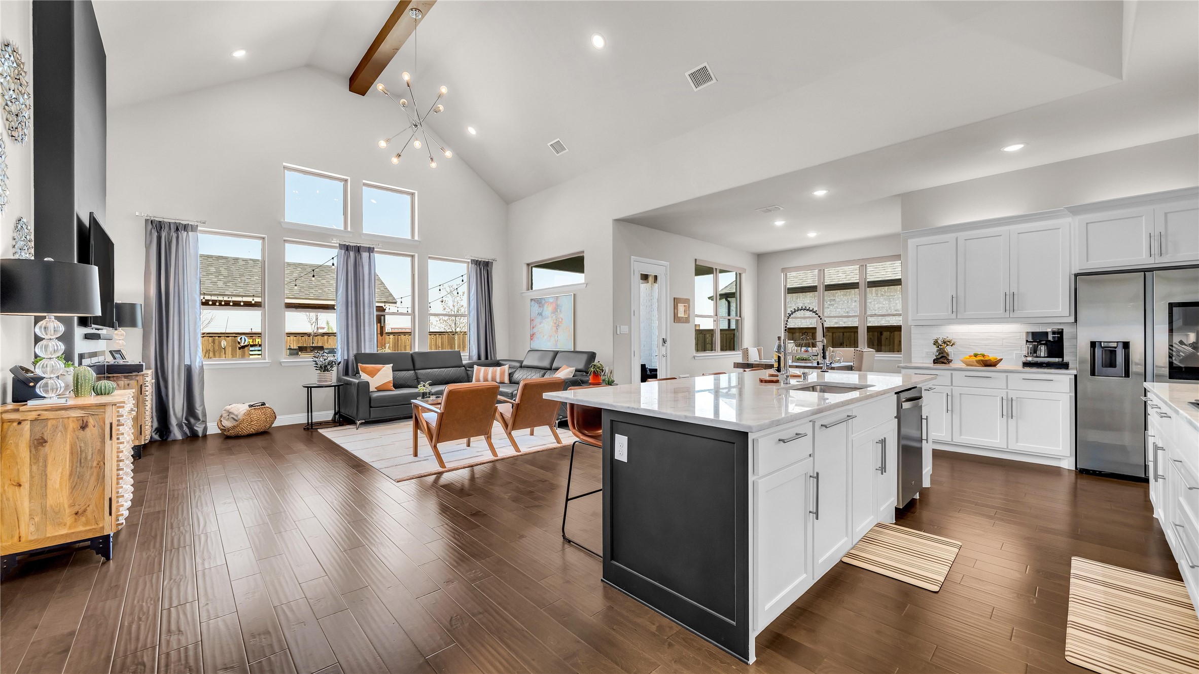 2452 Horsetail Road