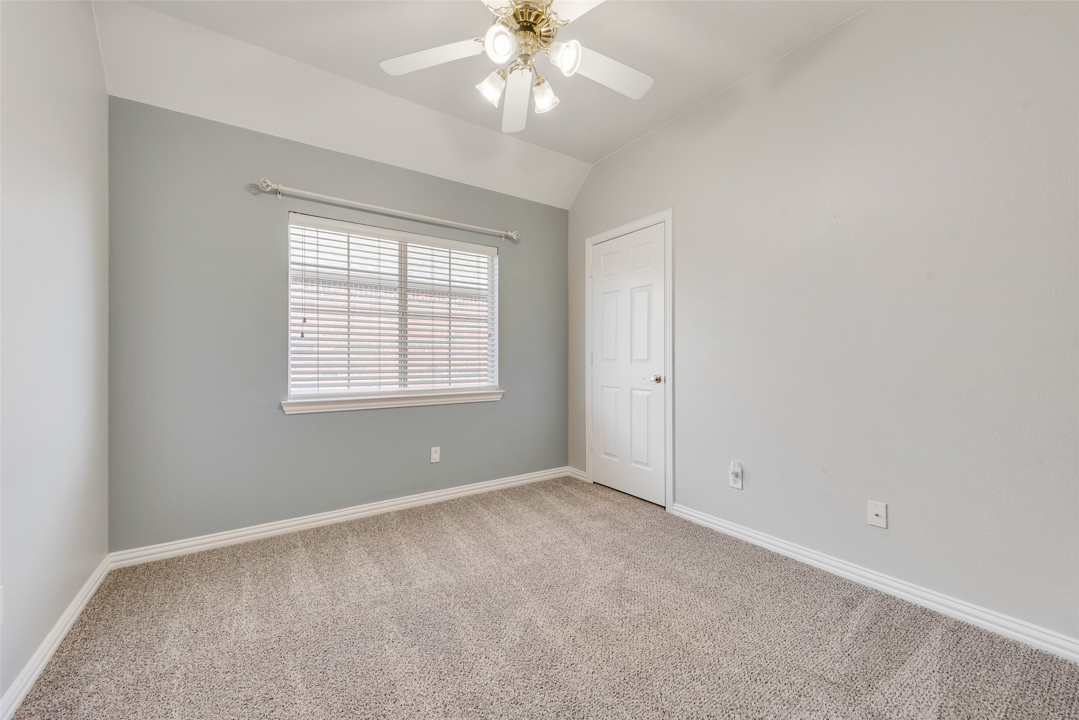 8212 Dogwood Lane