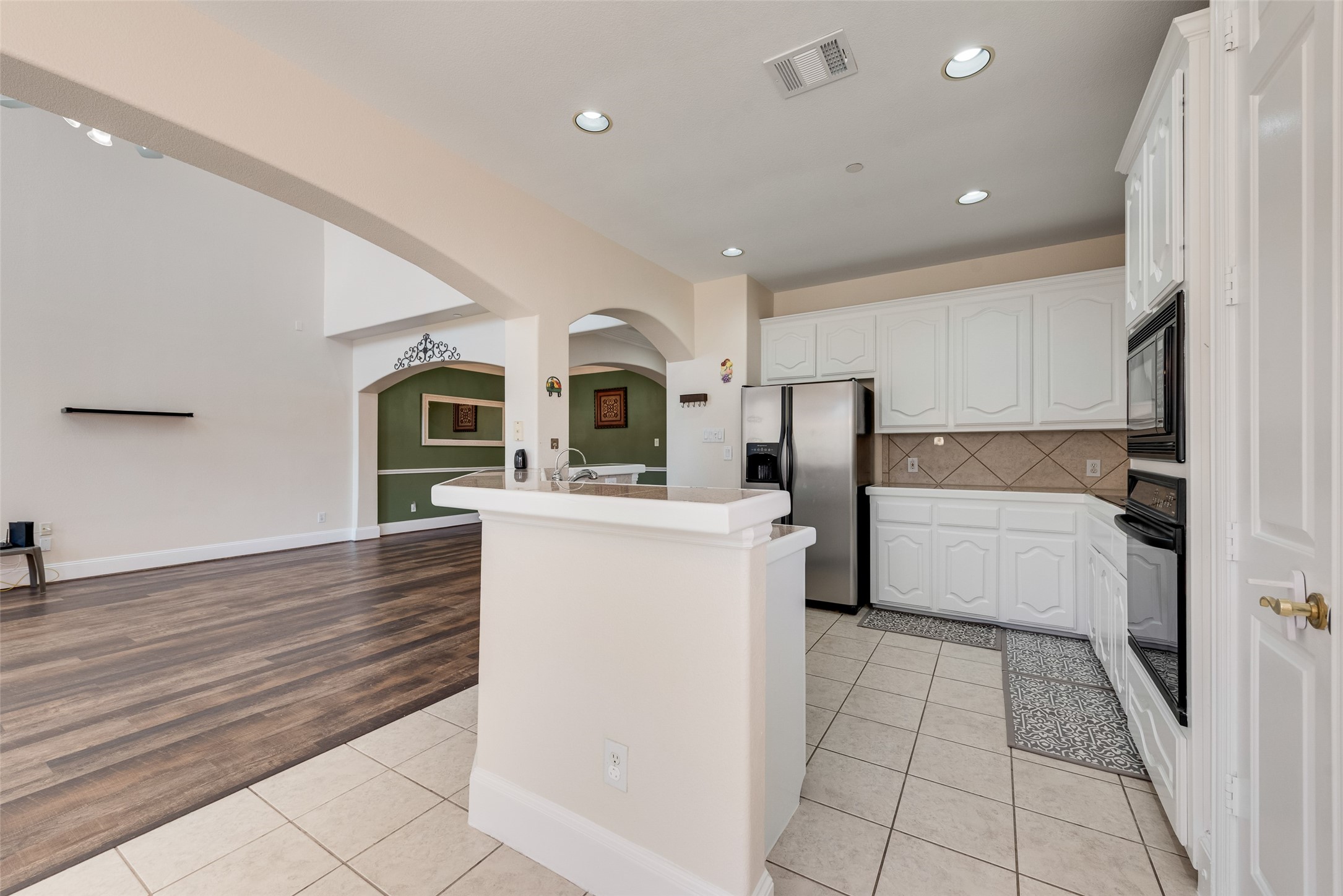8212 Dogwood Lane