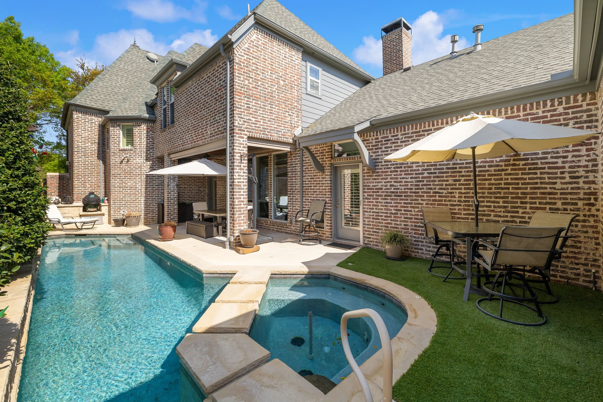5659 Miramar Drive