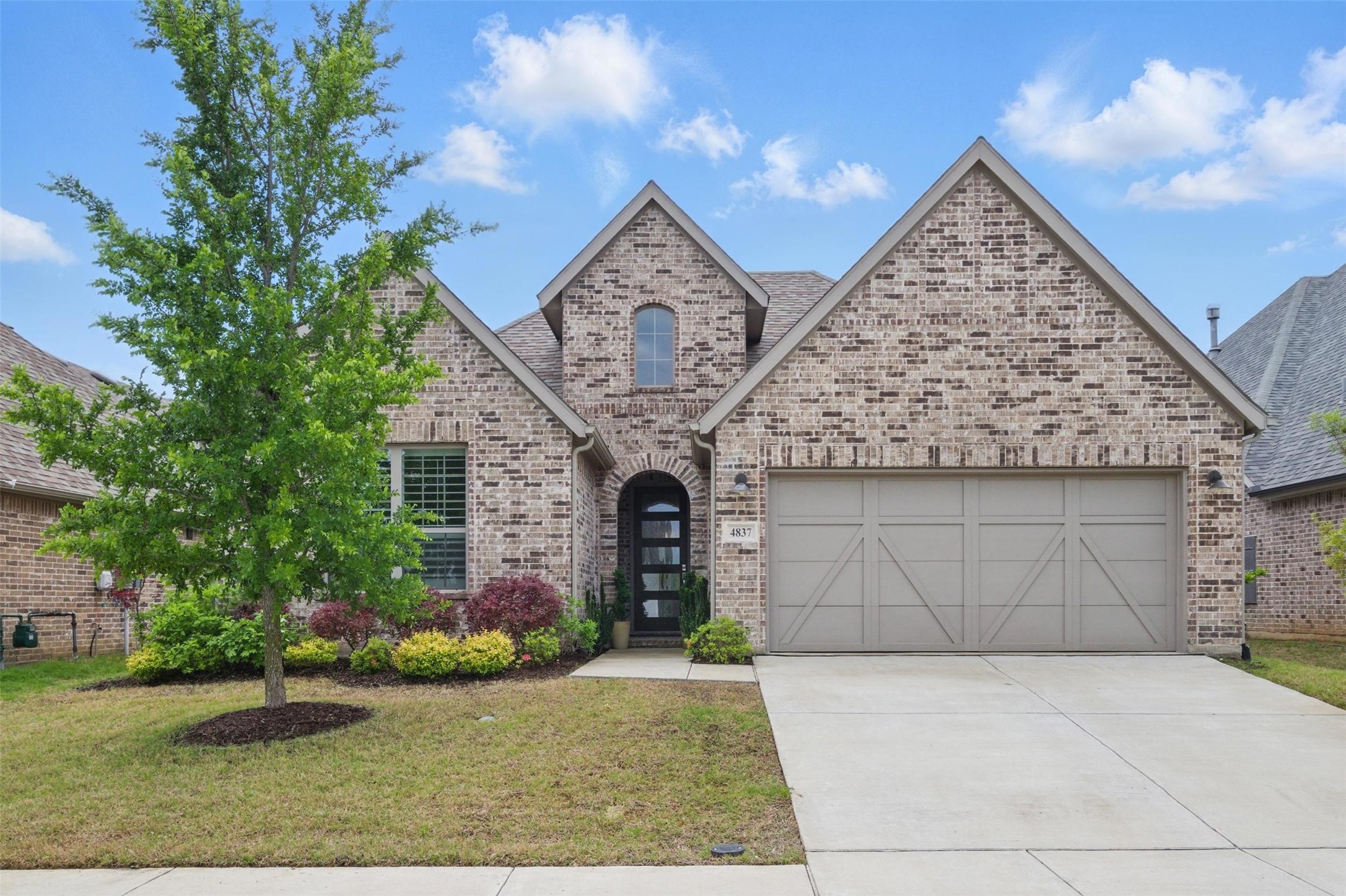 4837 Woodruff Lane
