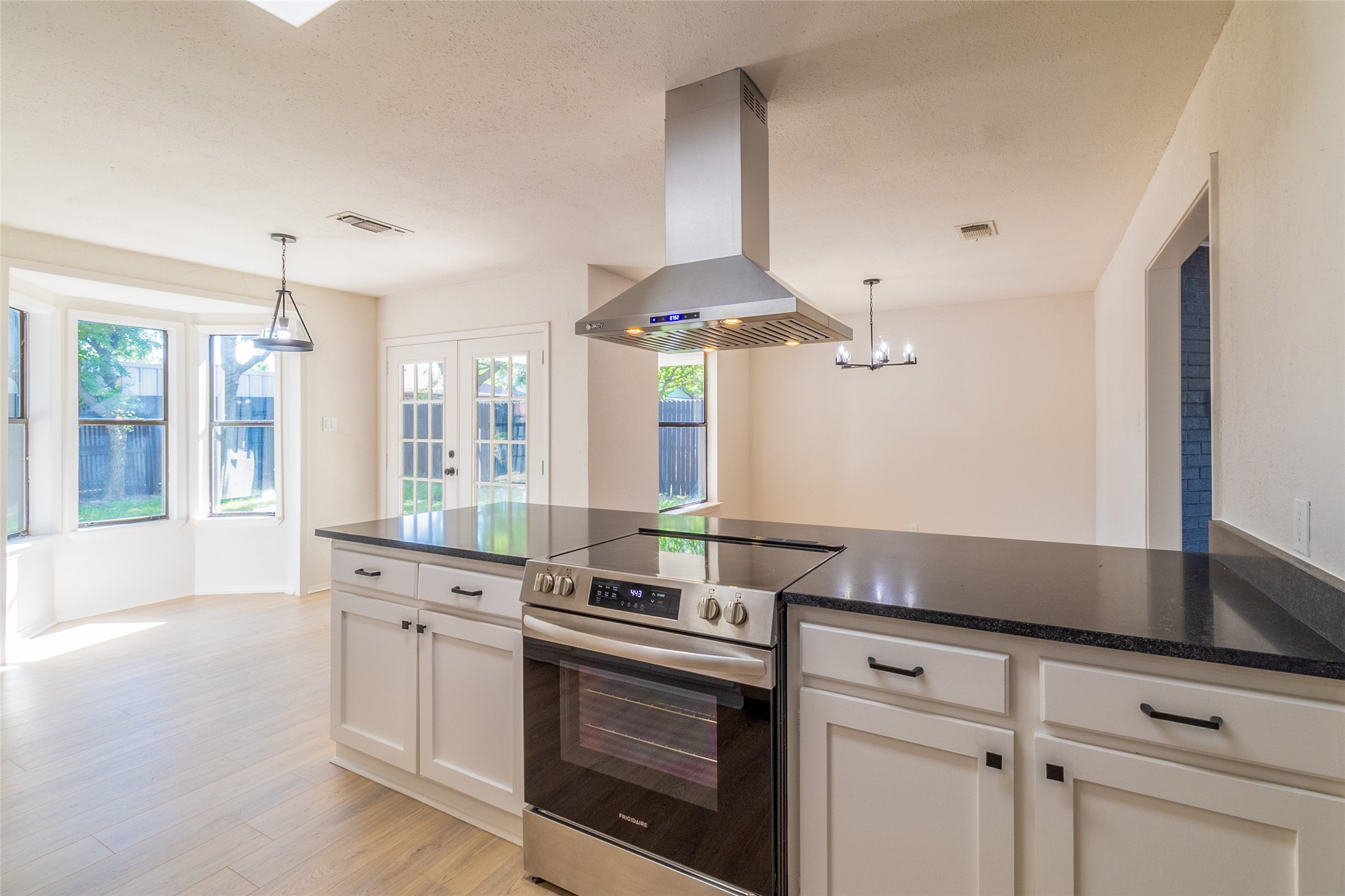 220 Jeaneta Avenue