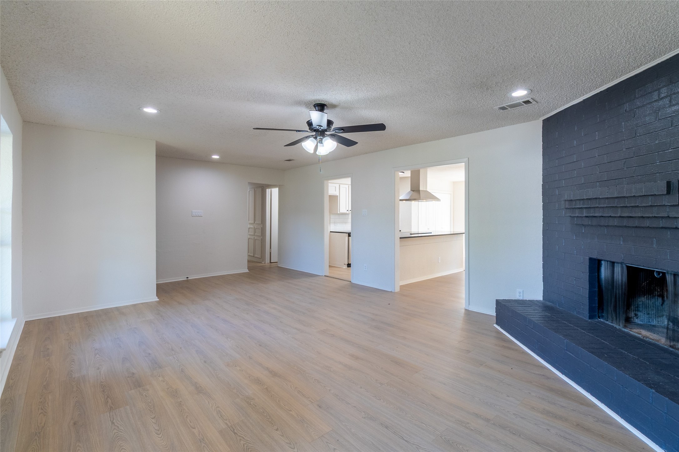 220 Jeaneta Avenue