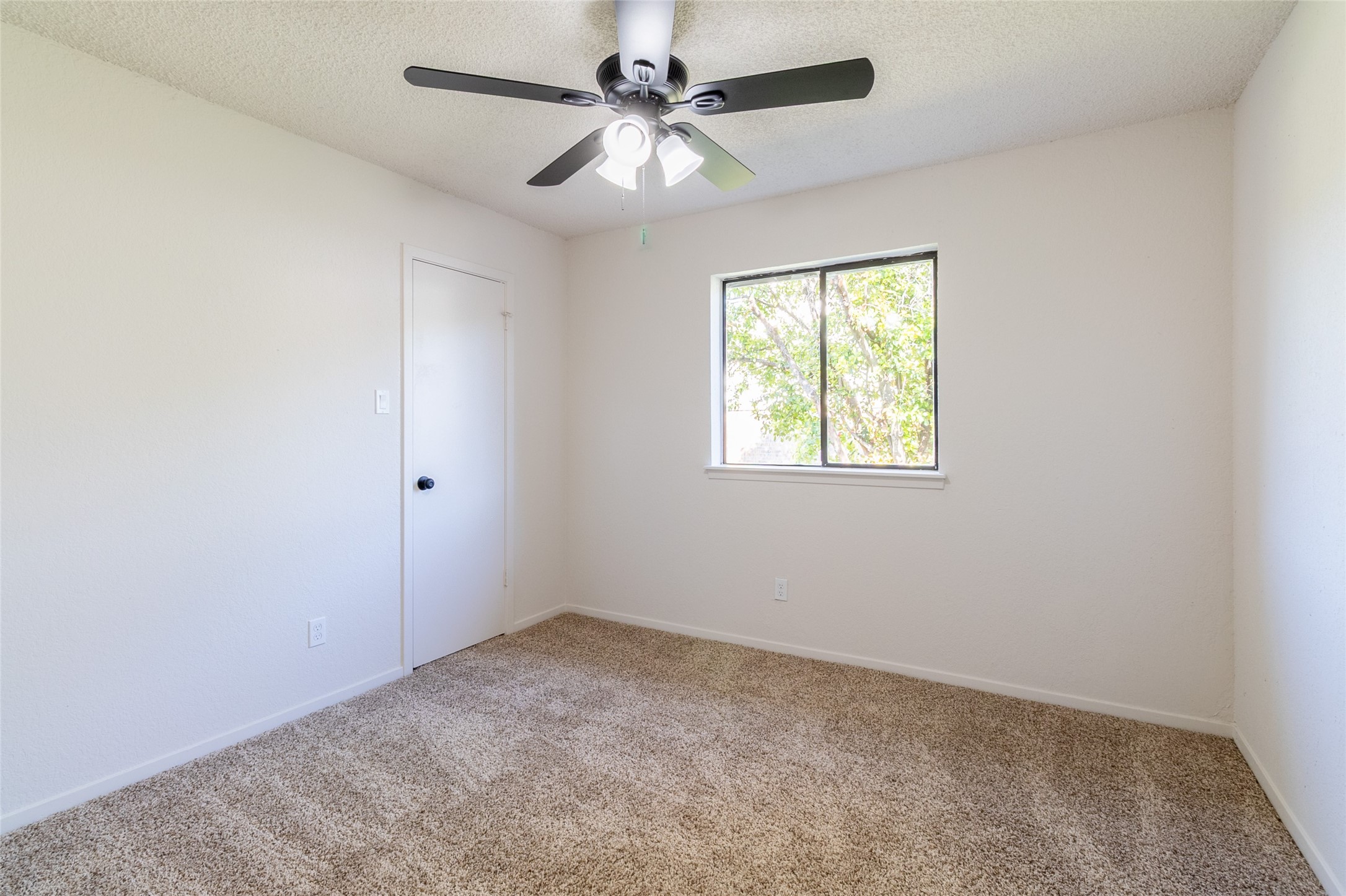 220 Jeaneta Avenue