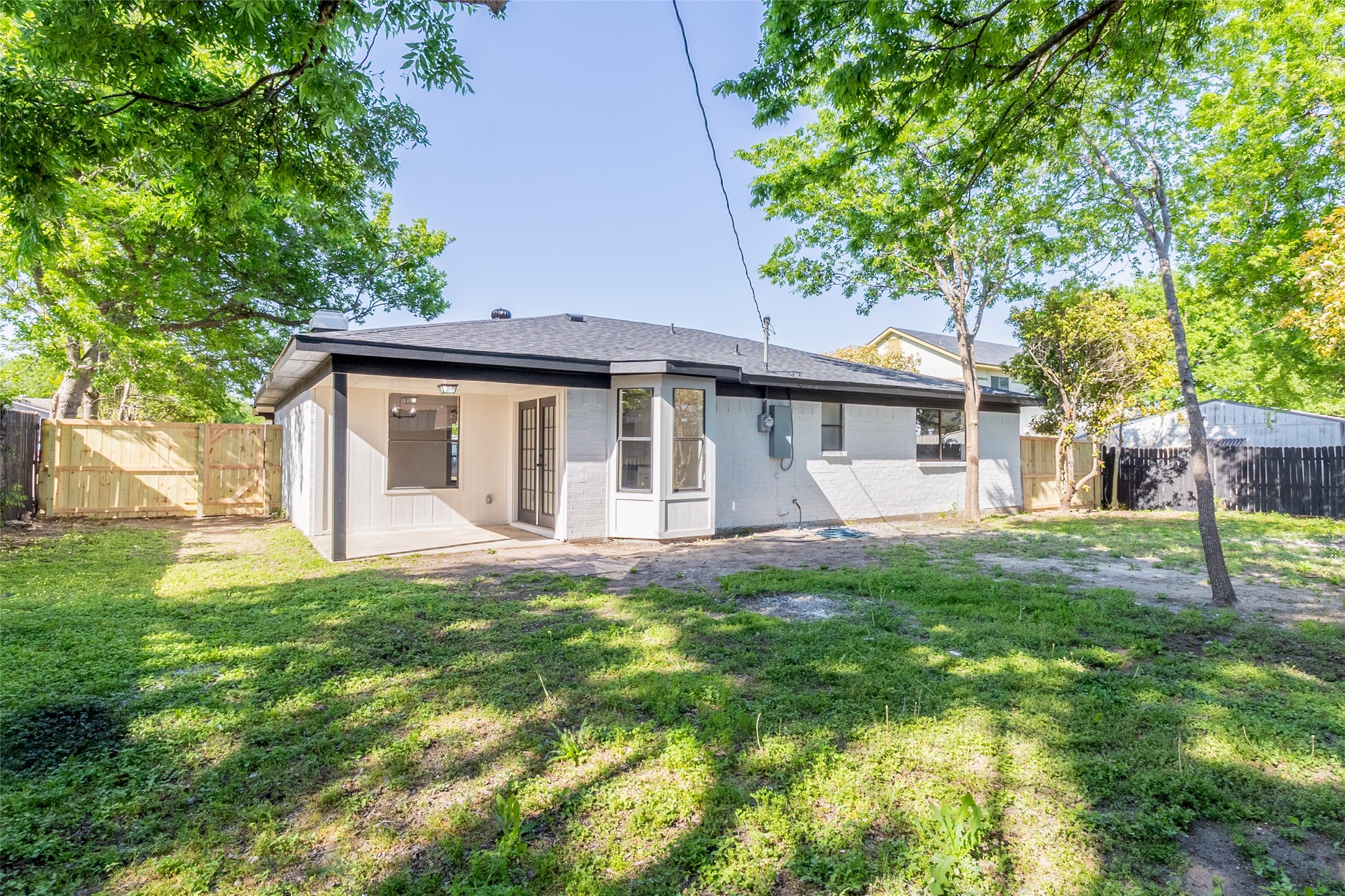 220 Jeaneta Avenue