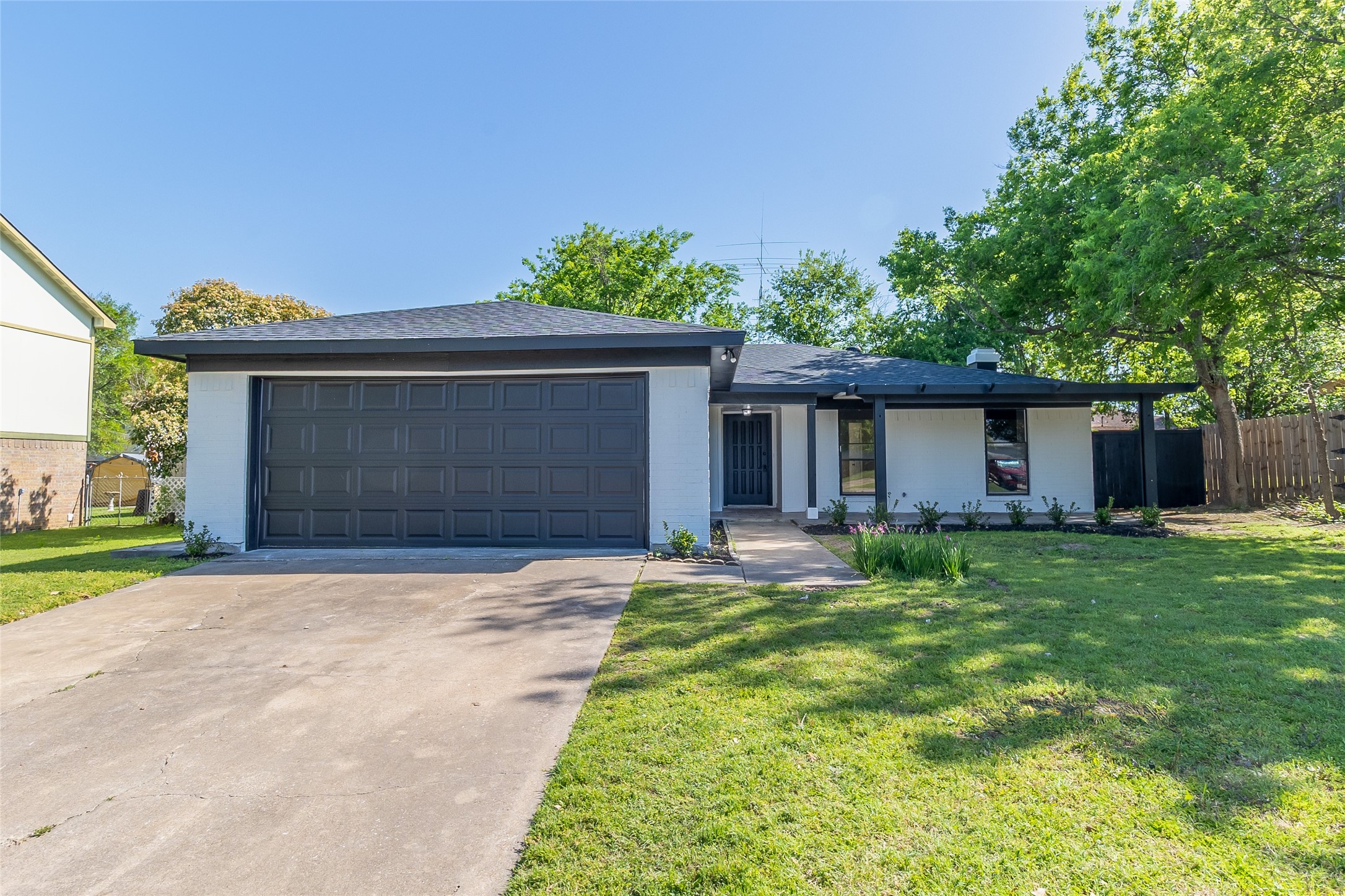 220 Jeaneta Avenue