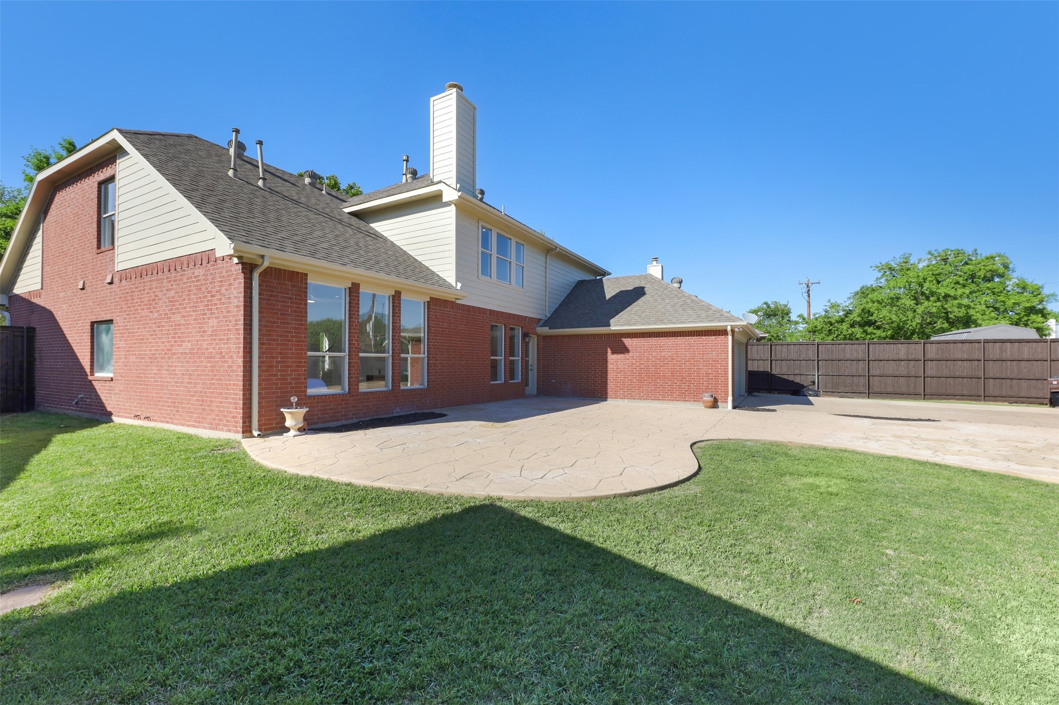 3933 Harbor Drive