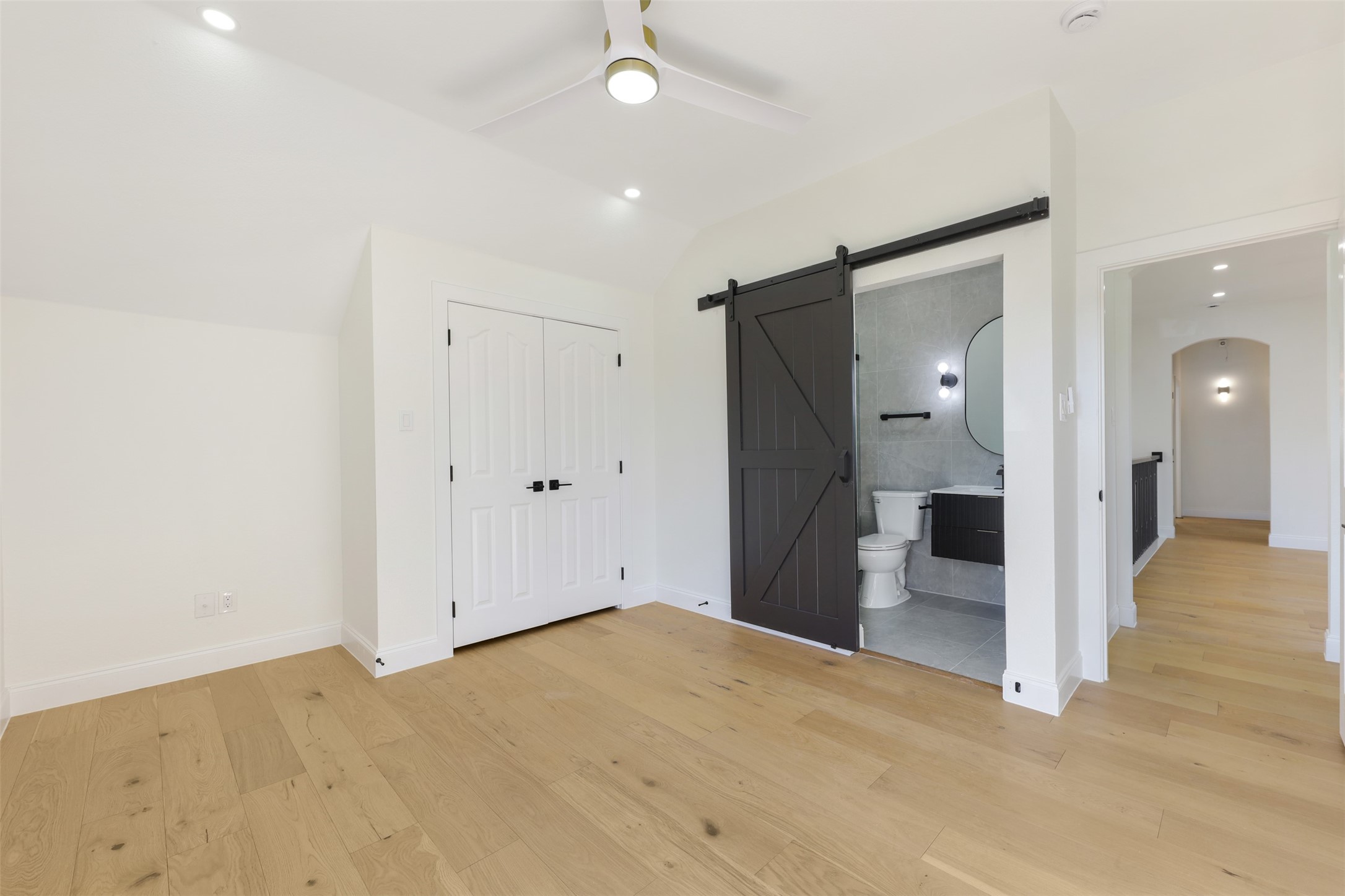 3933 Harbor Drive