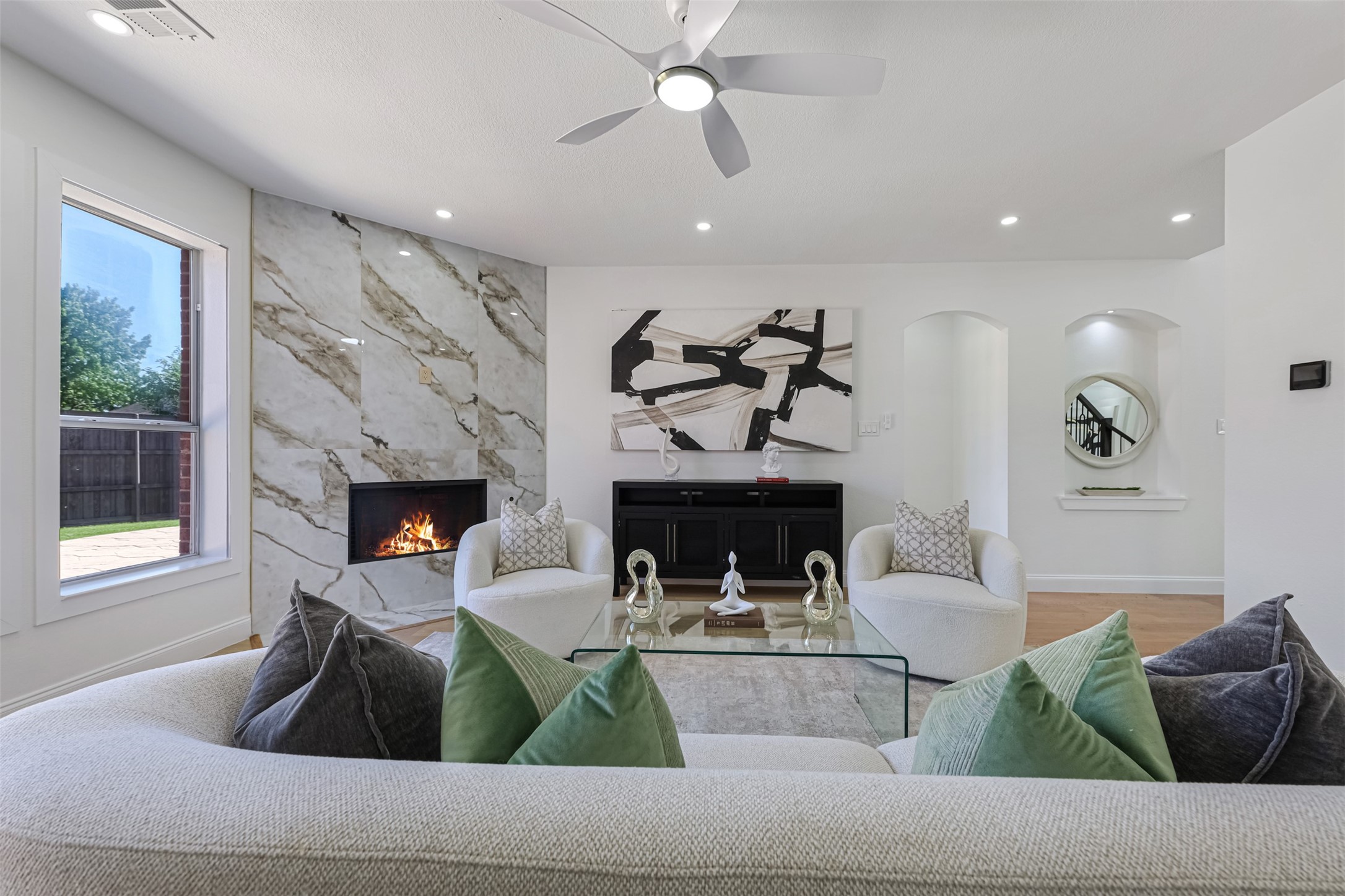 3933 Harbor Drive