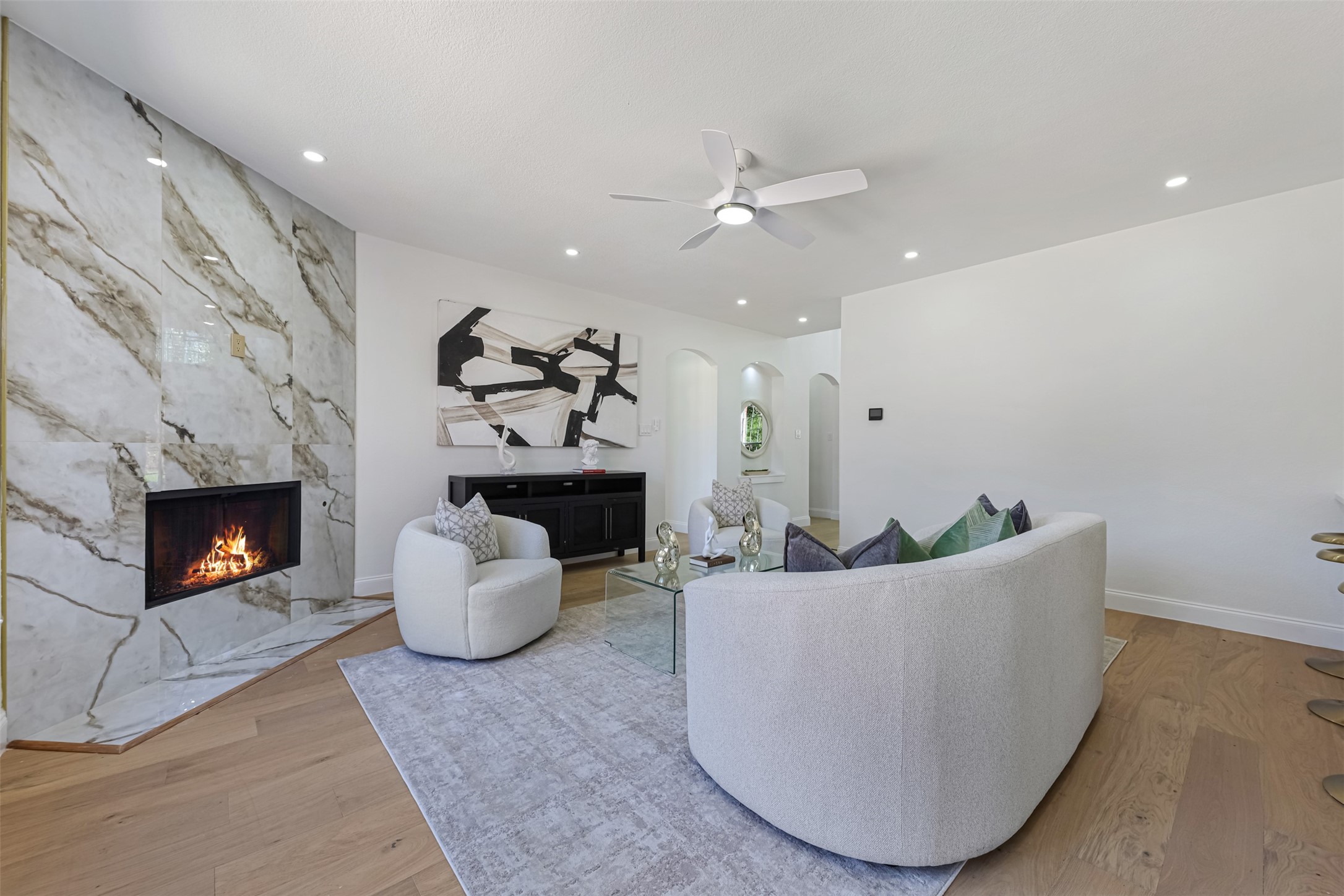 3933 Harbor Drive