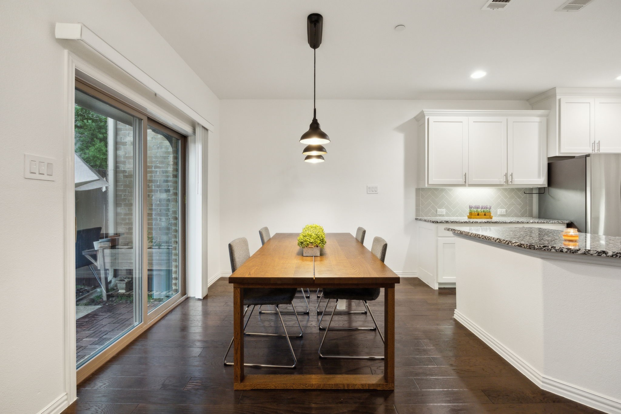 2321 Molly Lane