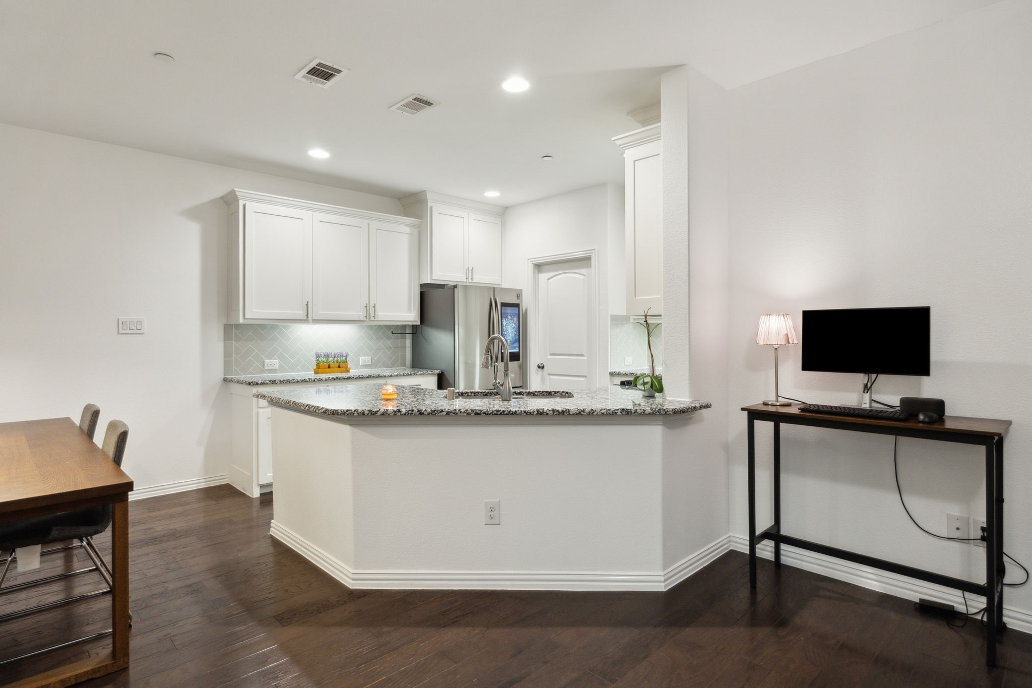 2321 Molly Lane