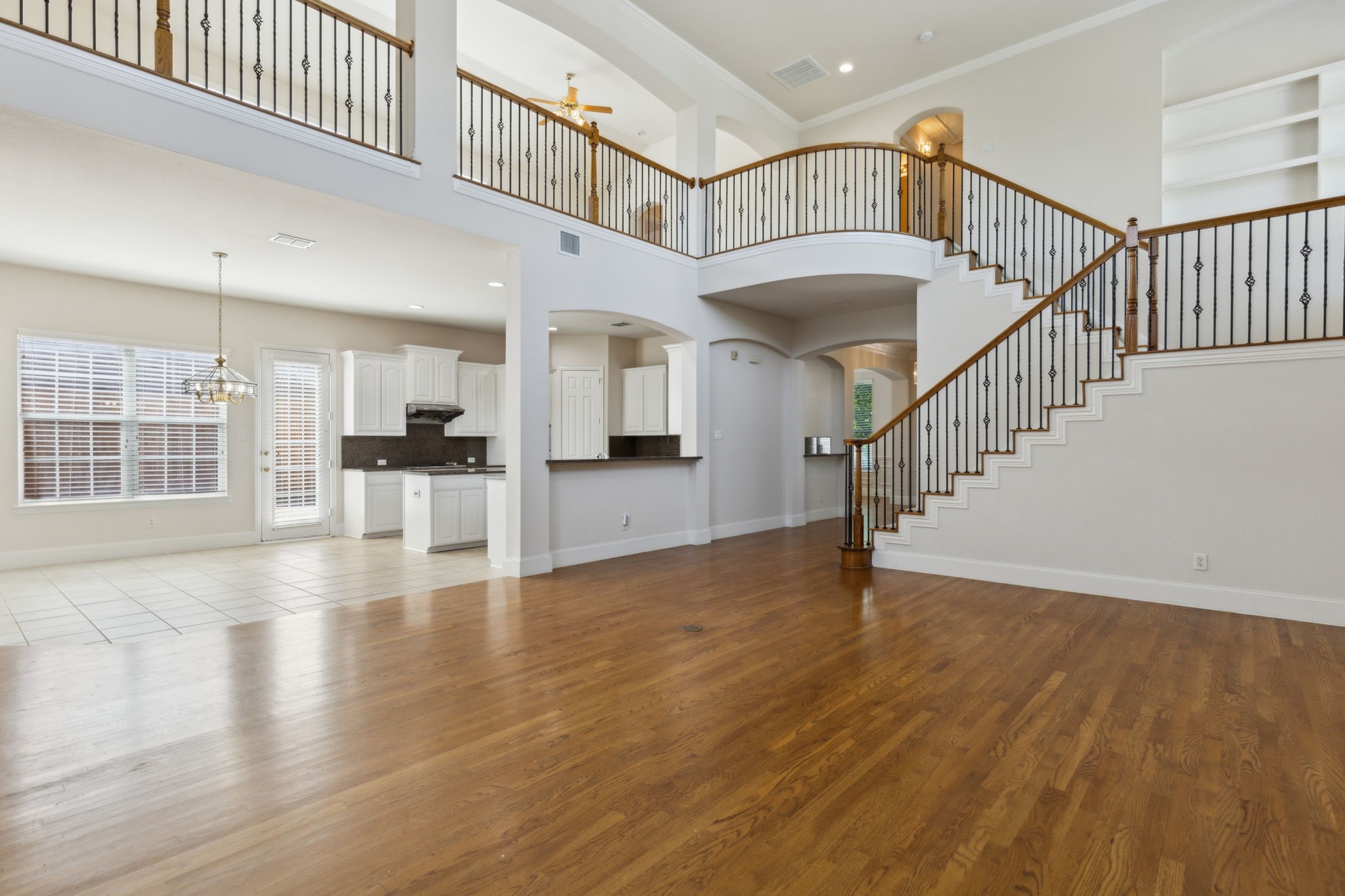 1209 Queen Peggy Lane