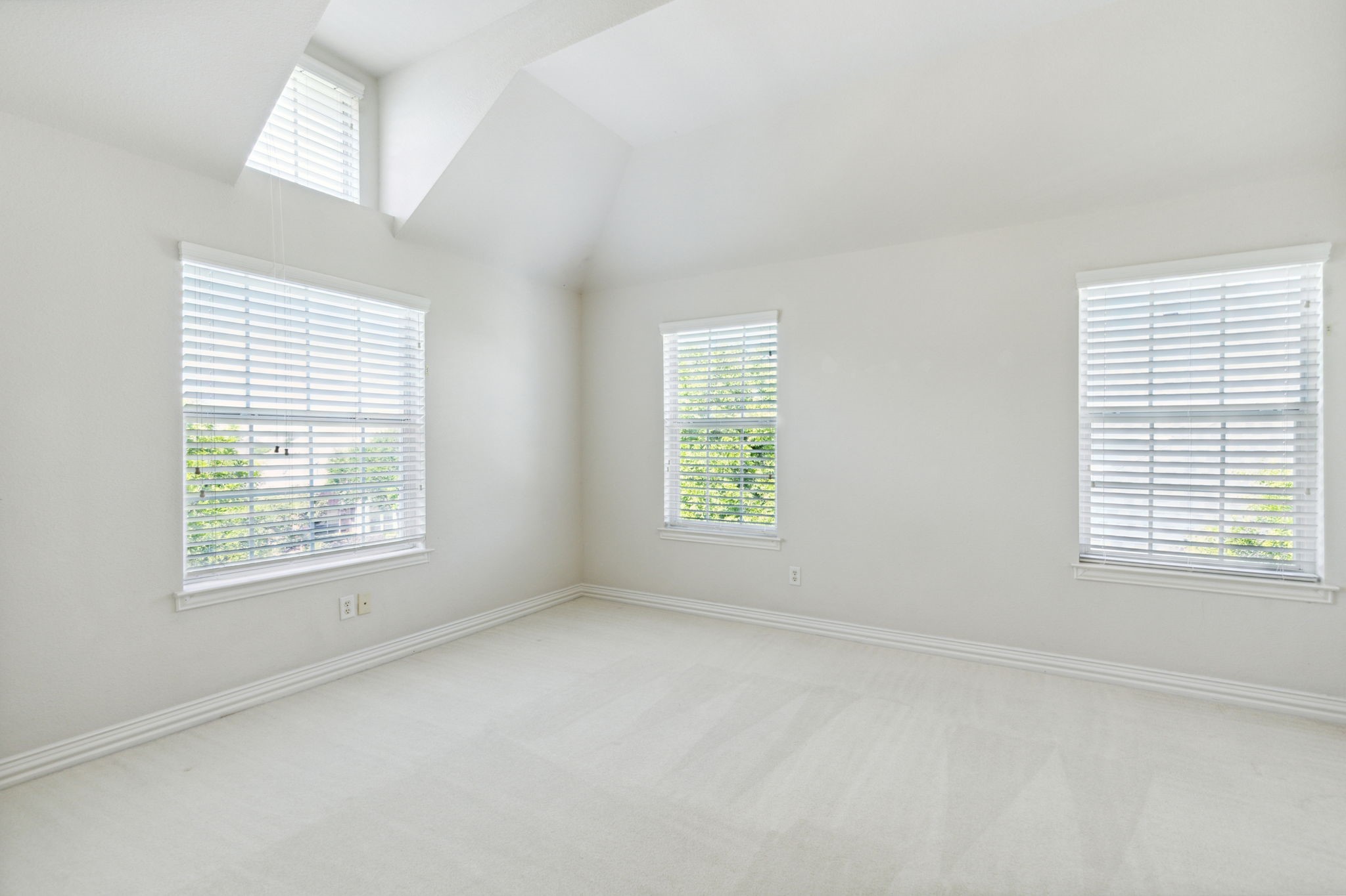 1209 Queen Peggy Lane