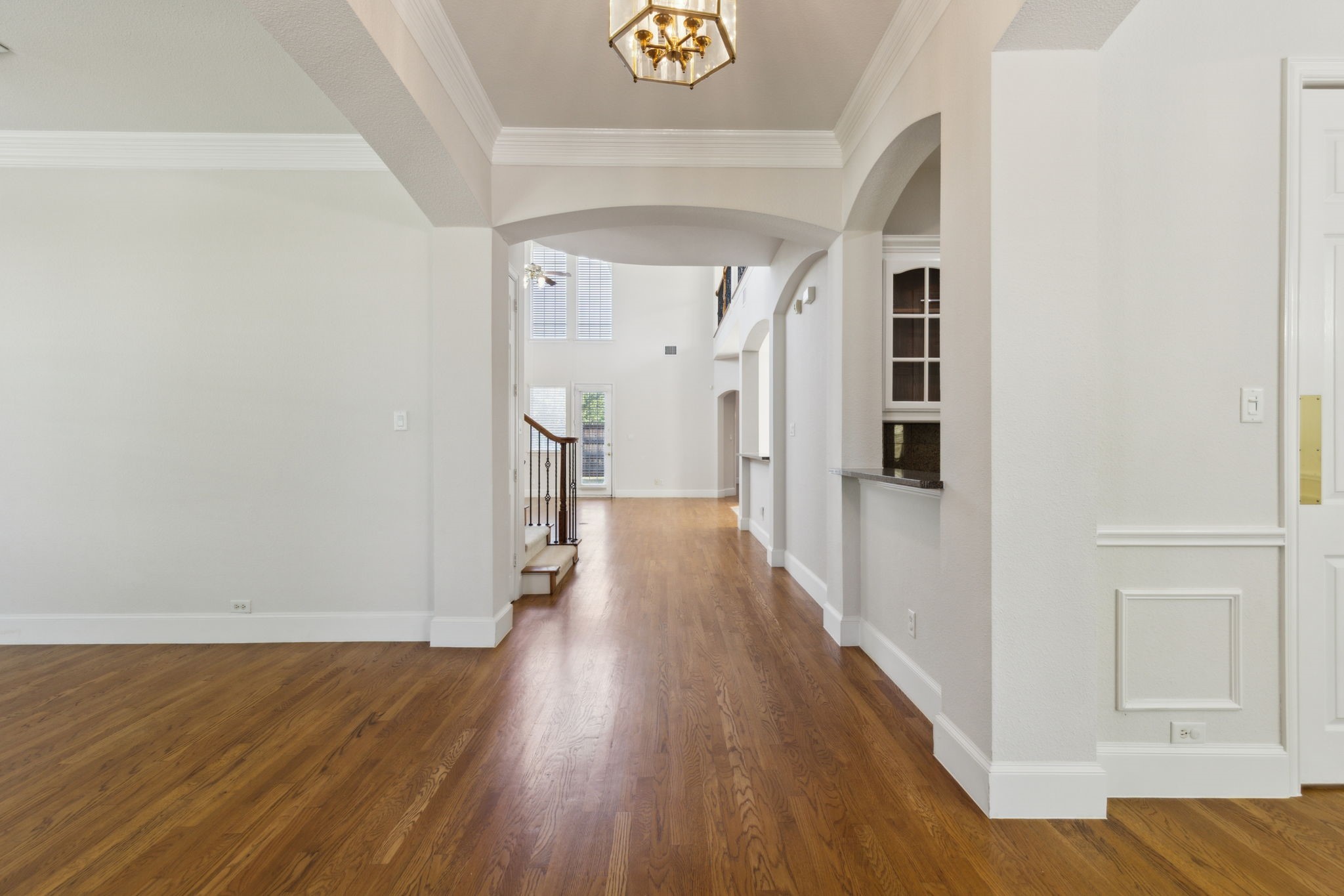 1209 Queen Peggy Lane