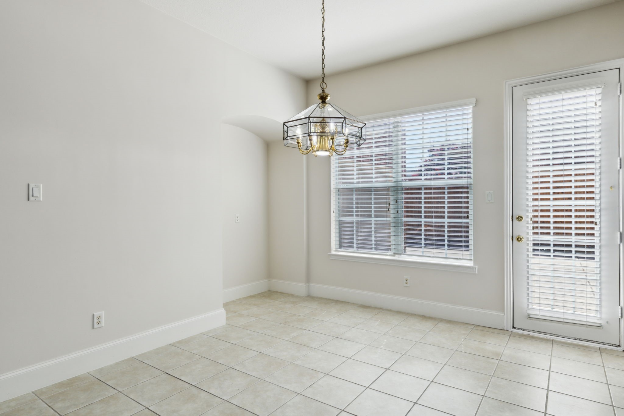 1209 Queen Peggy Lane