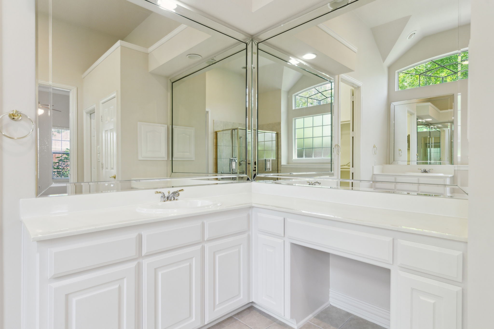 1209 Queen Peggy Lane