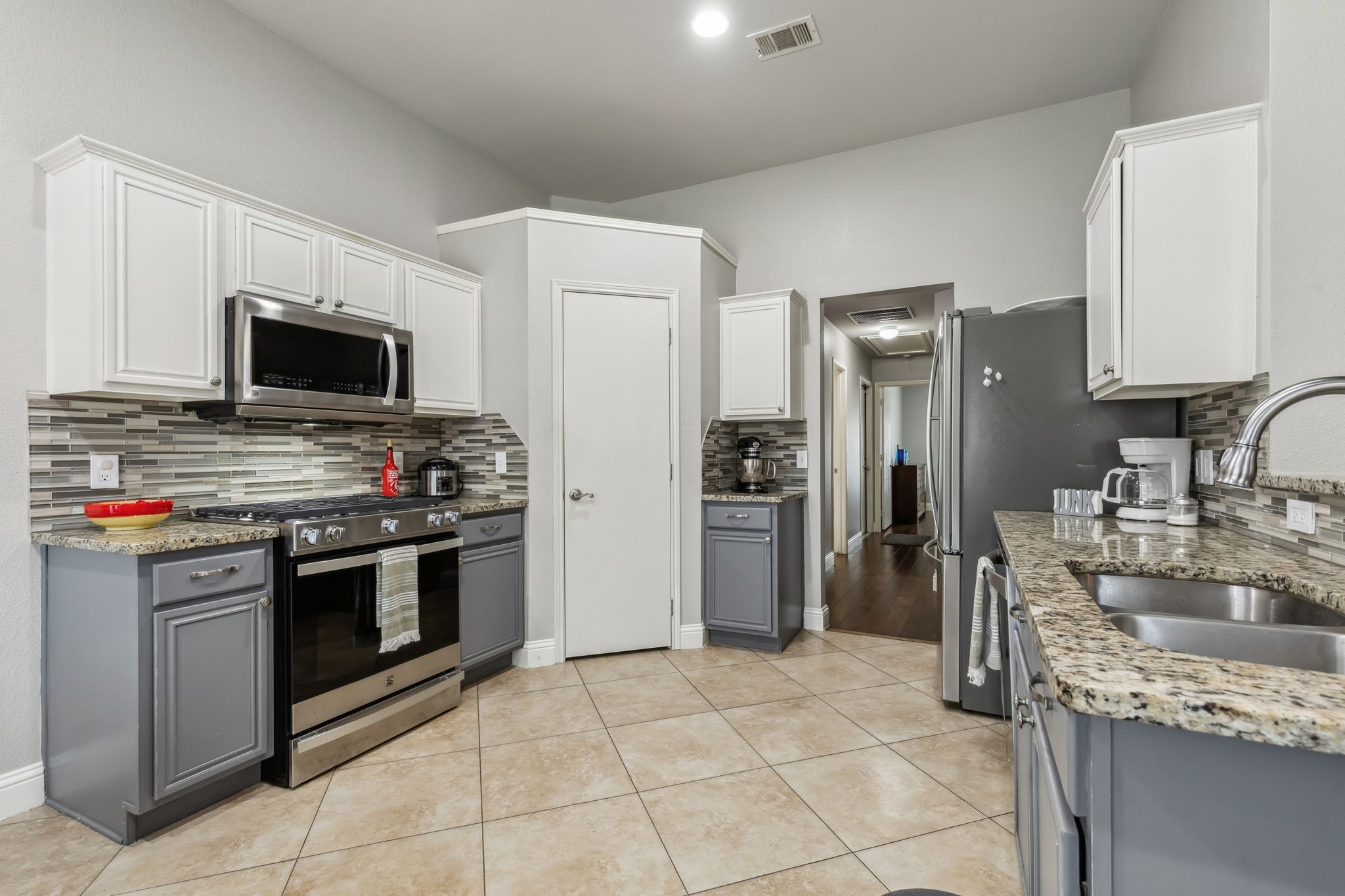 9208 Norfolk Lane