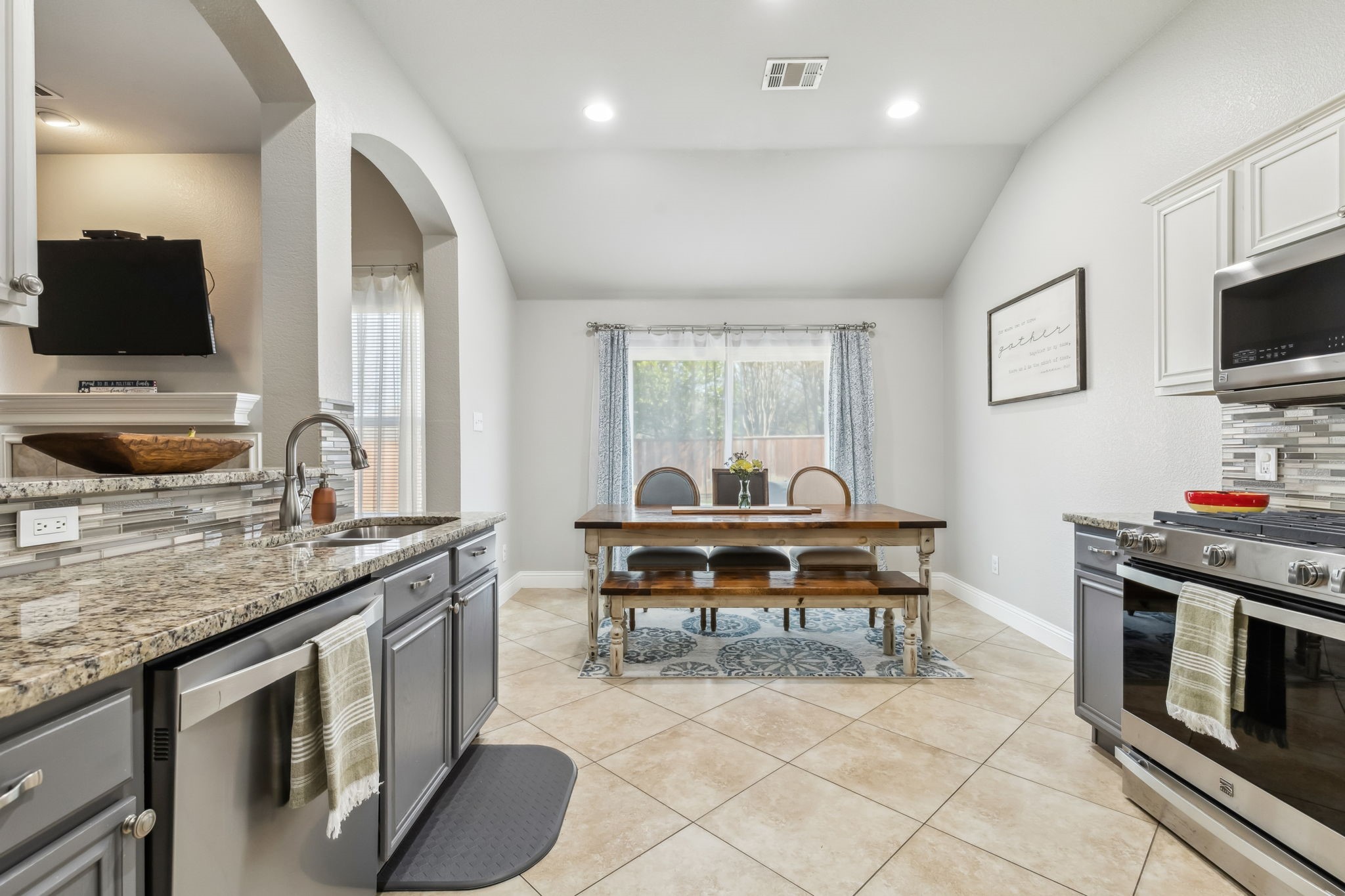 9208 Norfolk Lane