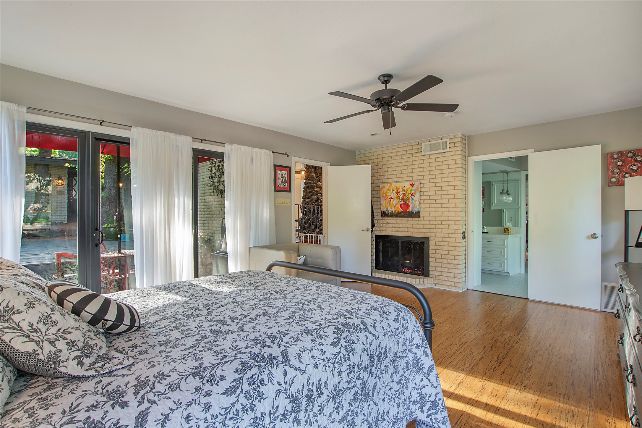 1709 Spring Lake Drive