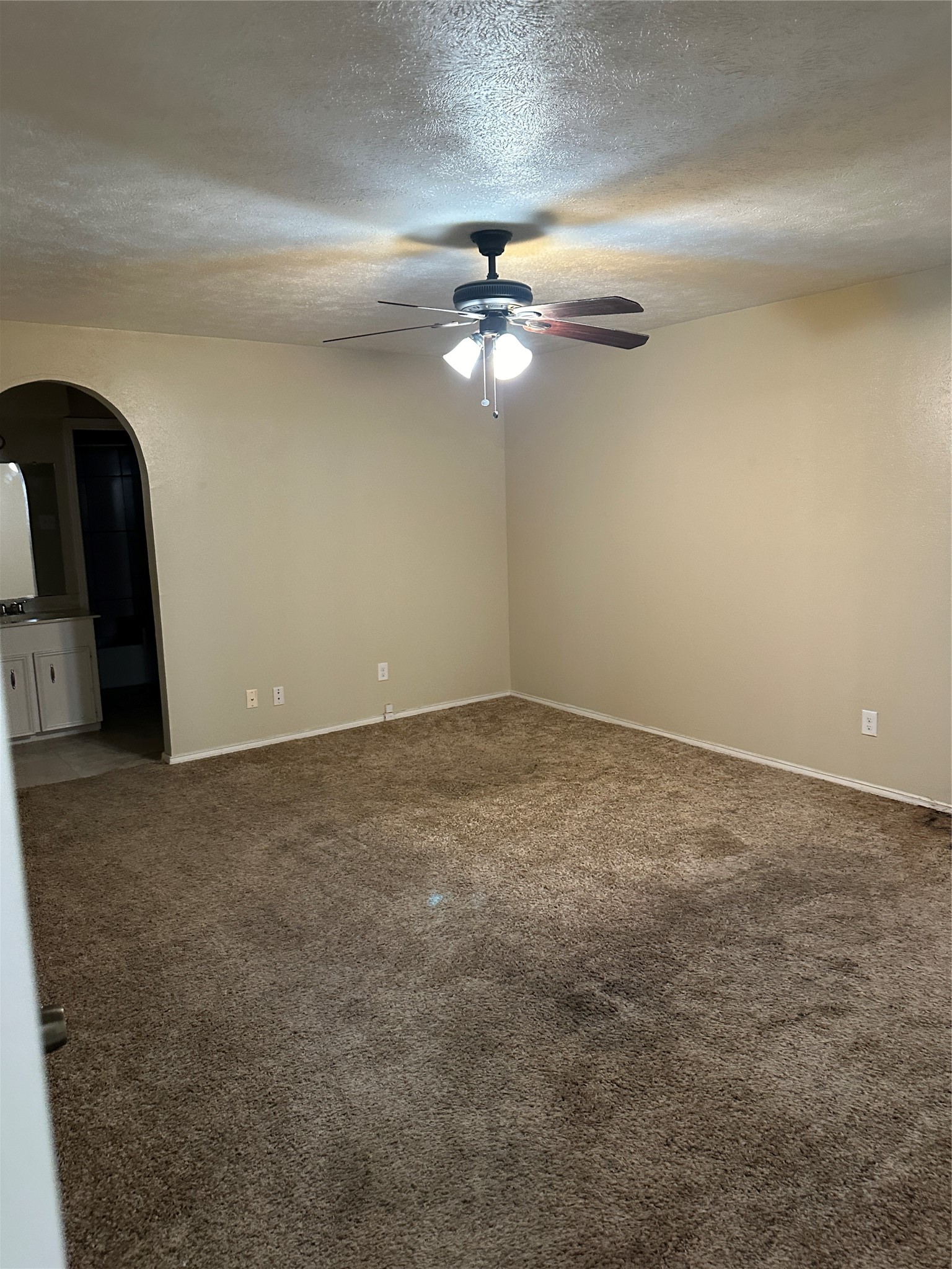 400 Tiffany Trail
