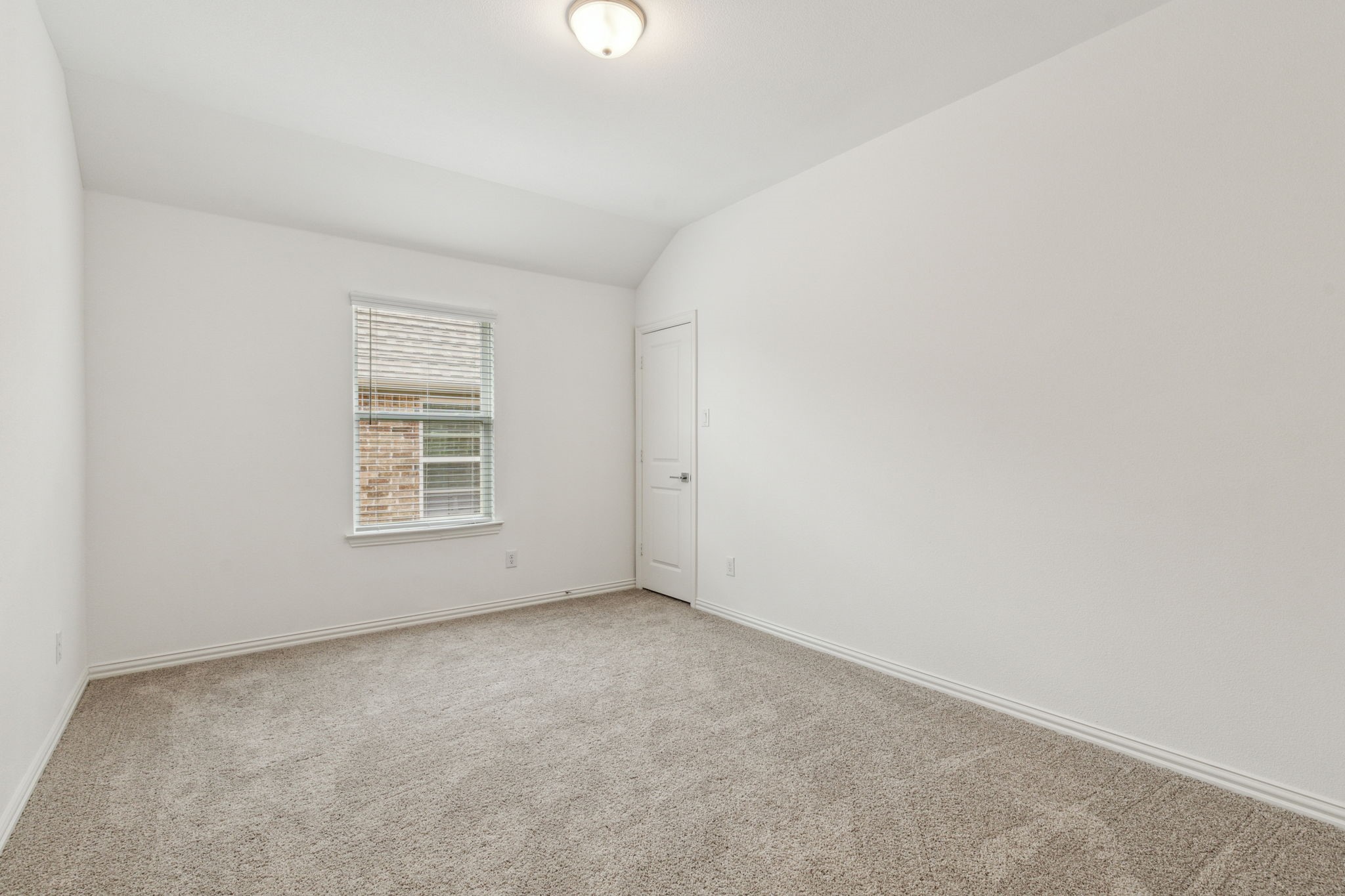 1517 Bridlepath Trail